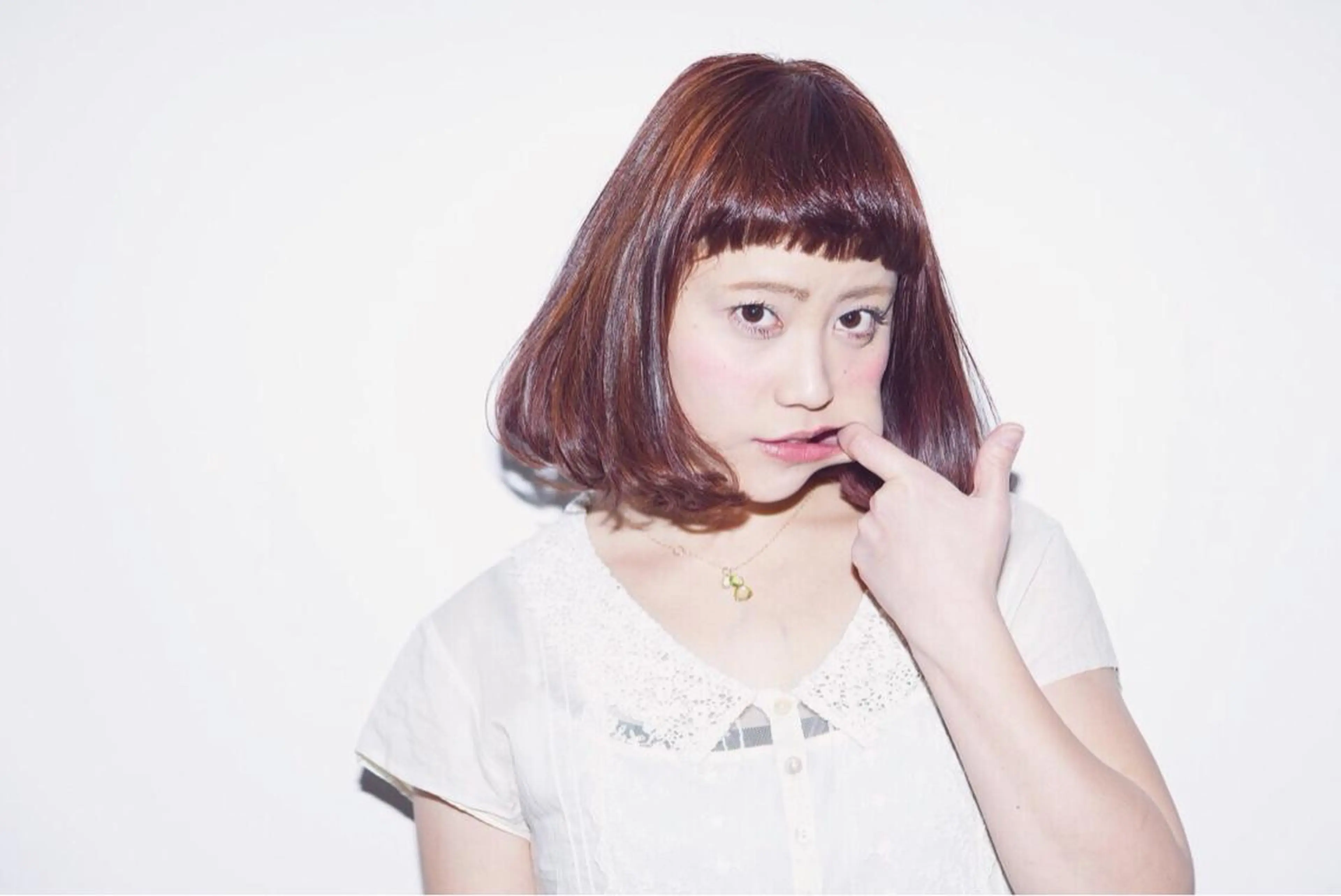 ショート ミディアム カラー イシハラ アズサのヘアスタイル