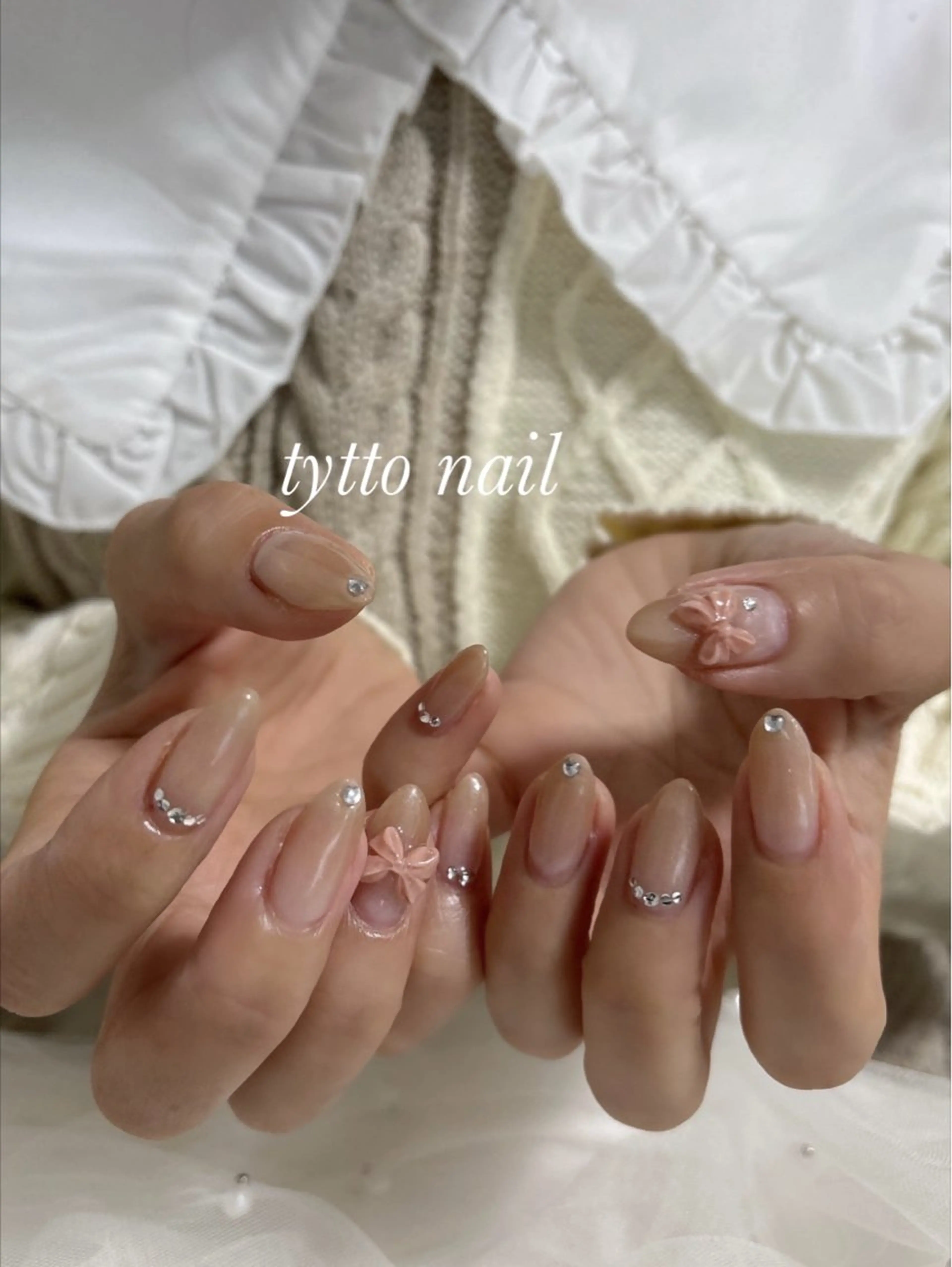 ネイル グラデーション キラキラネイル ピンク リボン 冬ネイル ハンドネイル tytto nail ❤︎‪‪eri‪‪のネイルデザイン