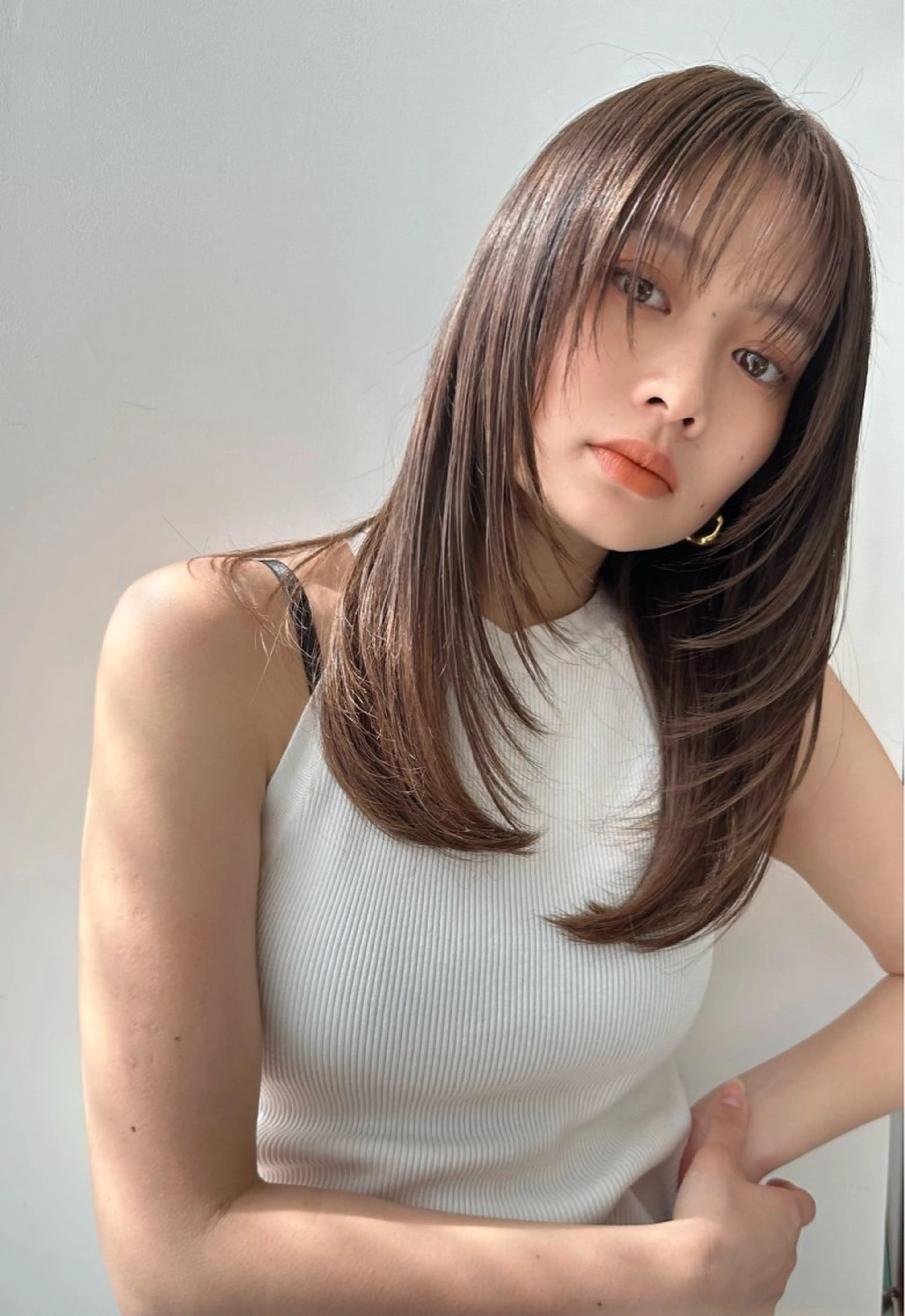 セミロング カラー レイヤーカット 外ハネヘア カット ヘアカラー トリートメント 鈴木 一貴のヘアスタイル