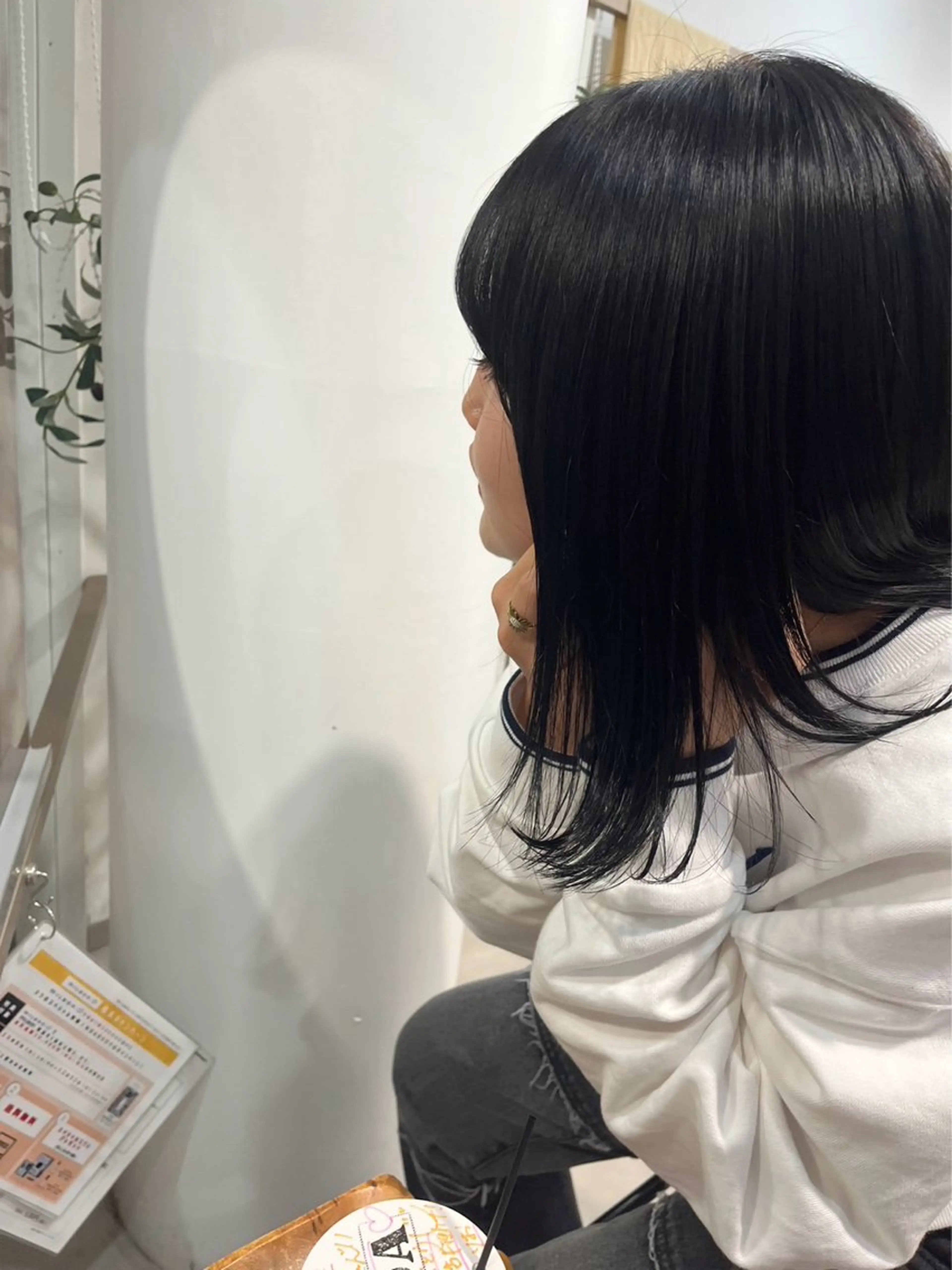 ミディアム 水口 莉央のヘアスタイル