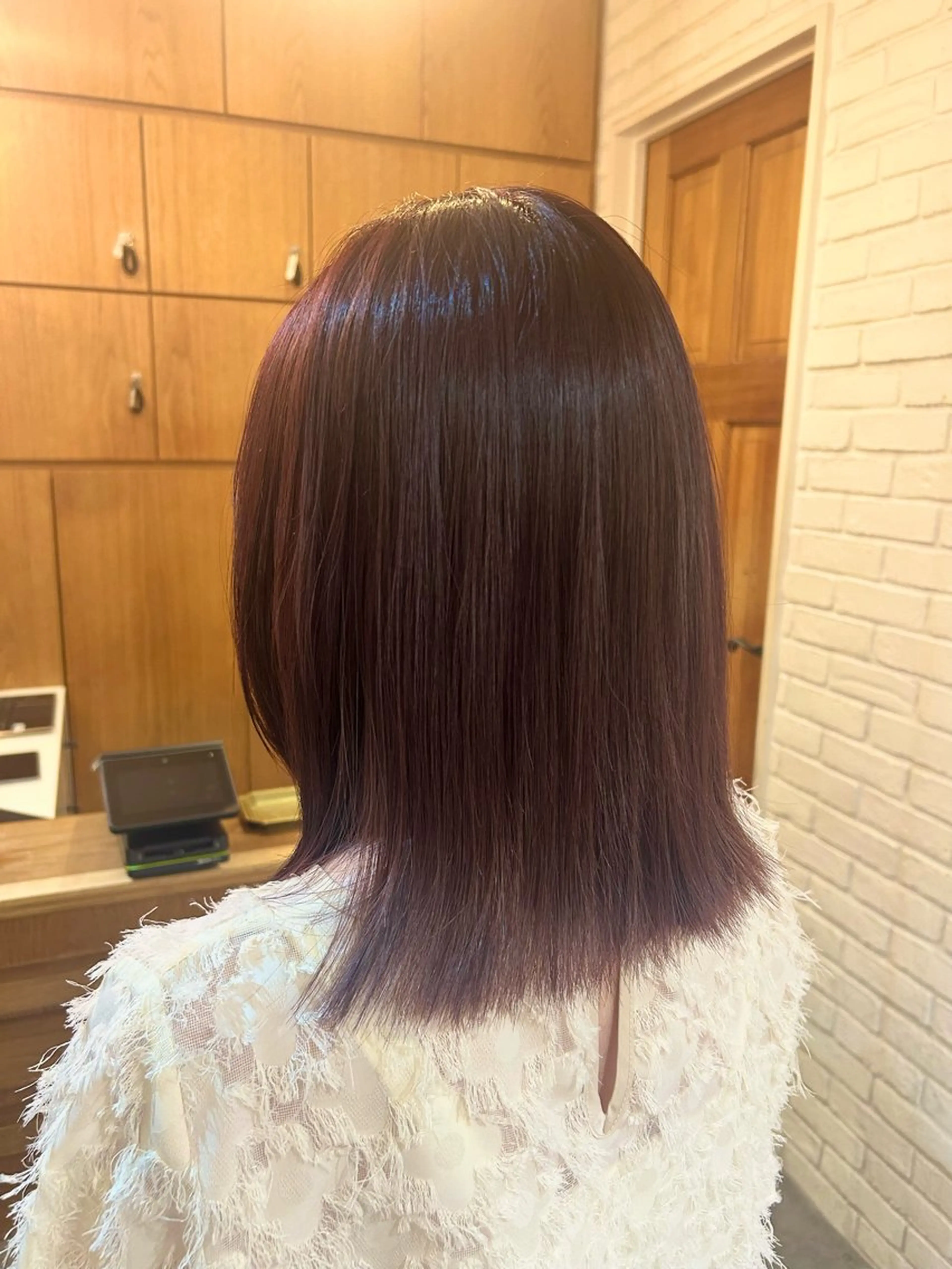 ミディアム カット ヘアカラー かお 🐰のヘアスタイル