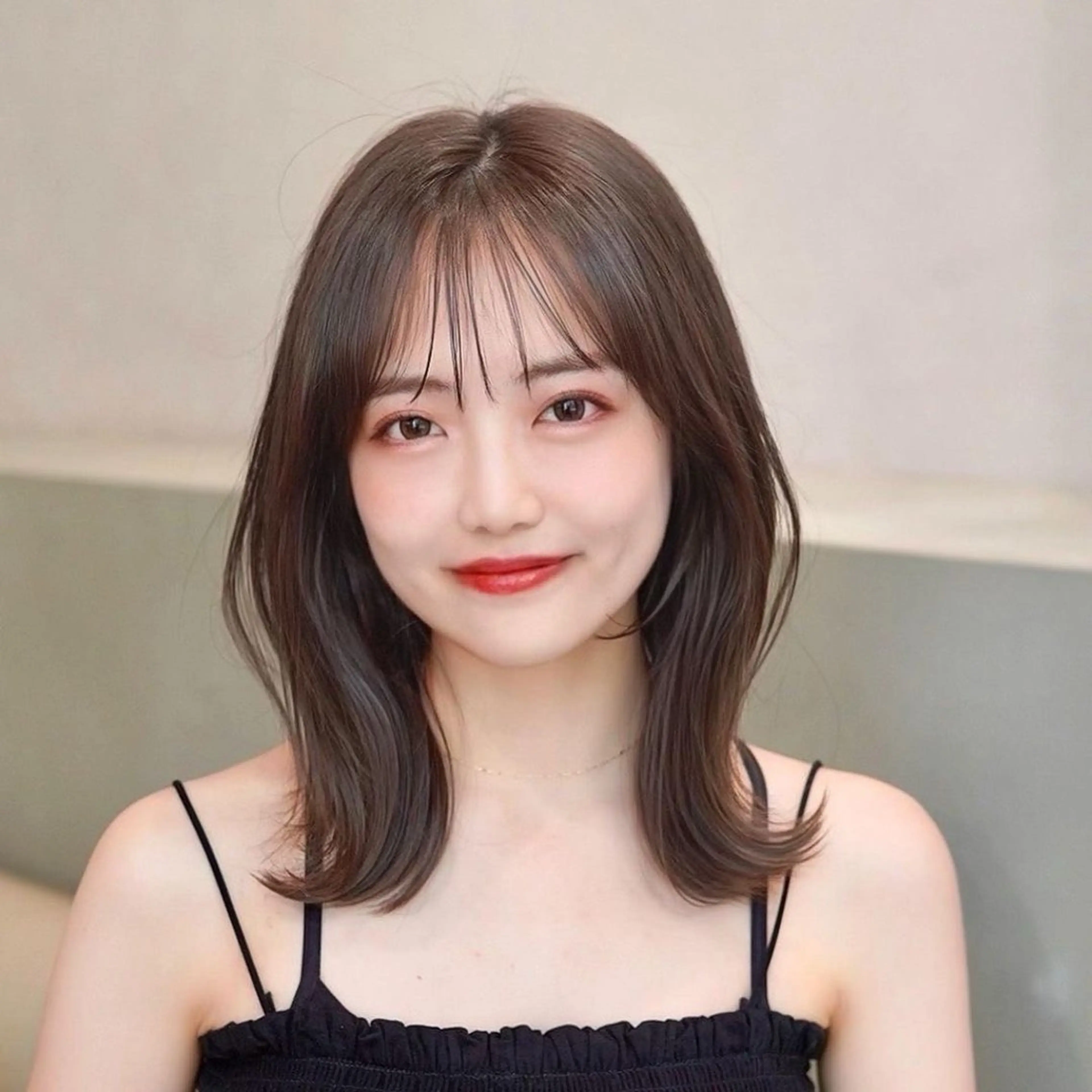 ロング 学生 韓国風ヘア おくれ毛 小顔カット カット HOUSE所属・🏆5年連続BEST SALON受賞店🏆のヘアスタイル