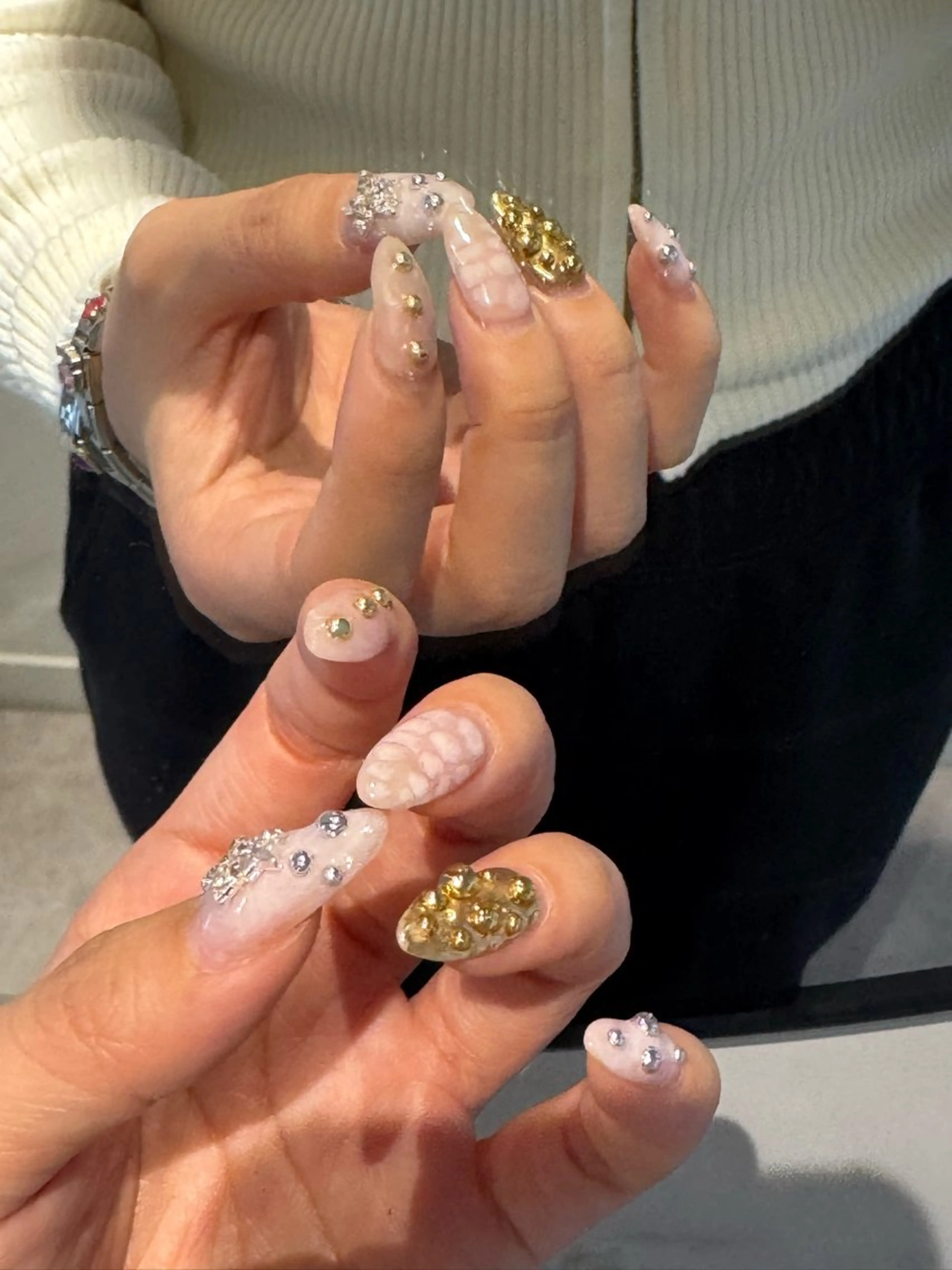 ネイル ハンドネイル 🍒 akariのネイルデザイン