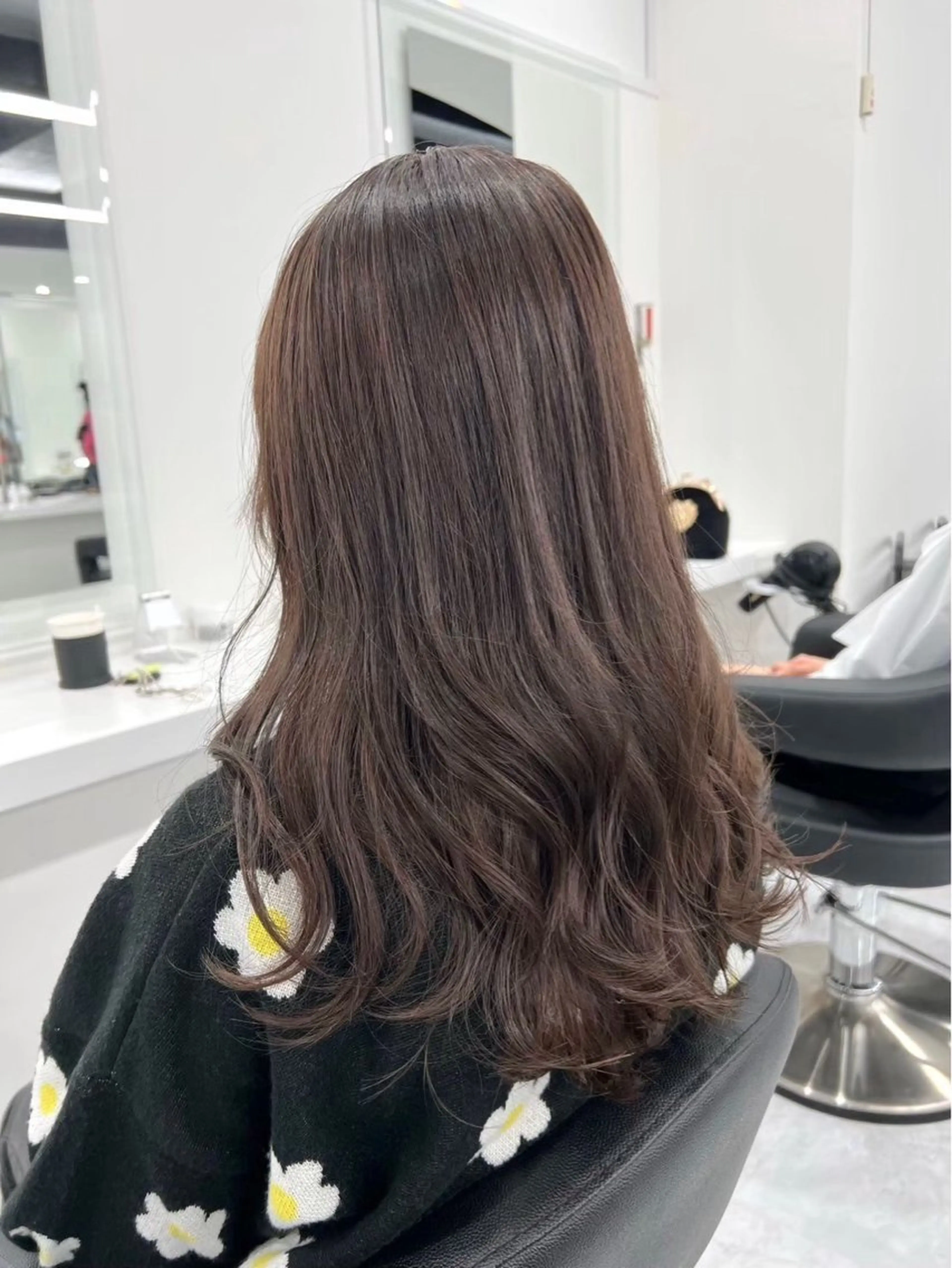 ロング ヘアカラー ナチュラルベージュ 🧸yuuna🧋のヘアスタイル