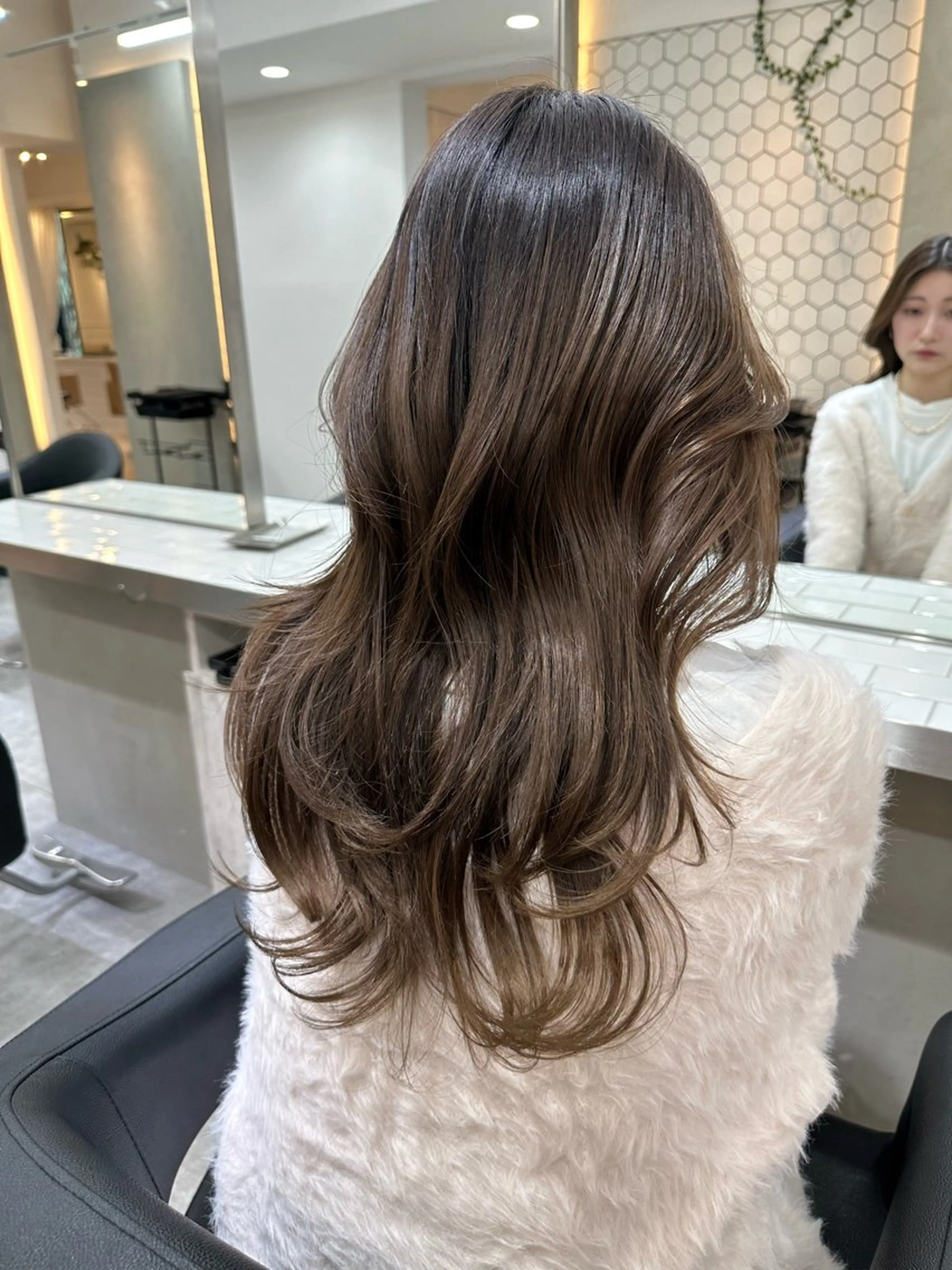 ロング カット トリートメント ヘッドスパ レイヤー 顔周り グレージュ/添田晃基のヘアスタイル