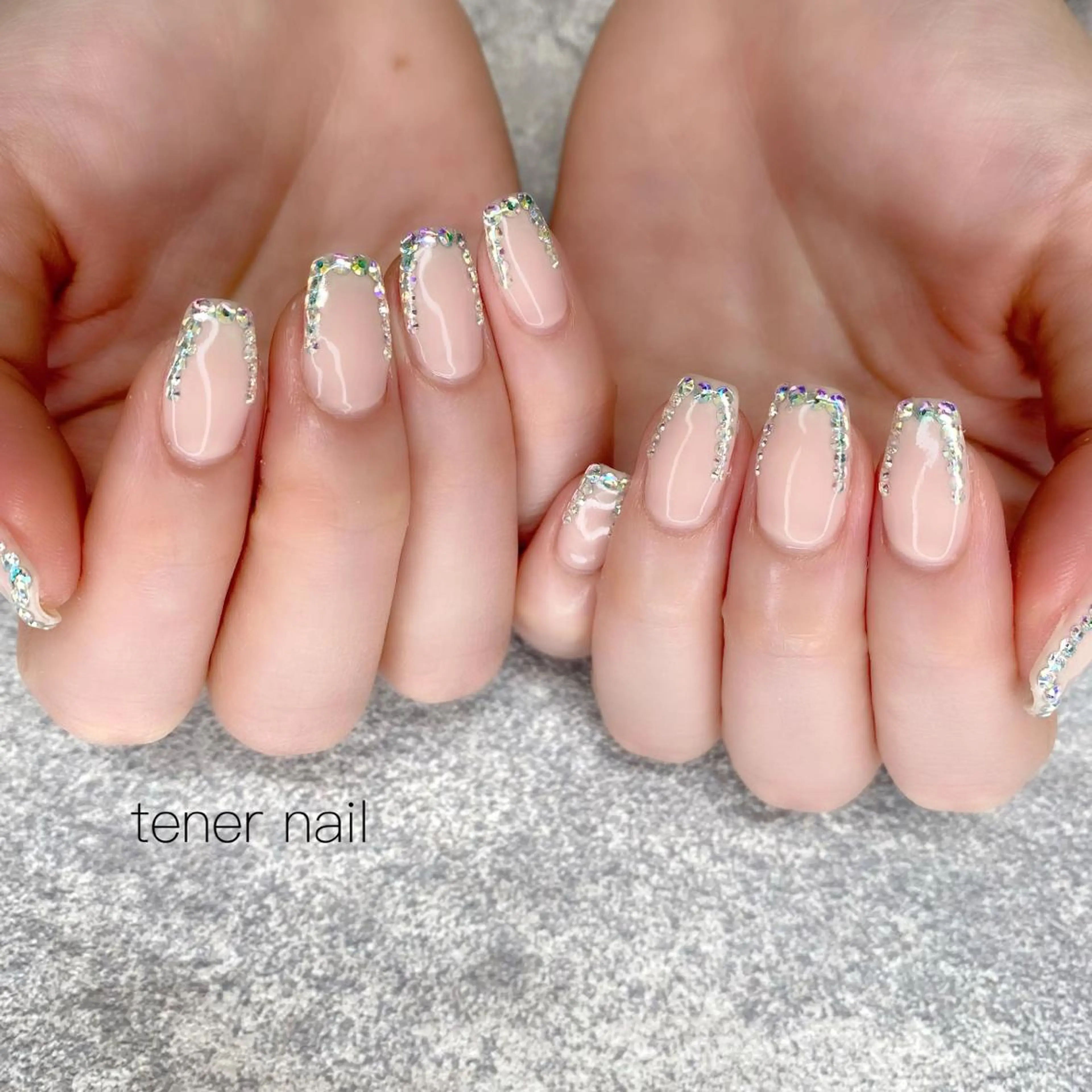 ネイル オーロラネイル フレンチネイル キラキラネイル tener  nail  テネルネイル所属・テネルネイル tener nailのネイルデザイン