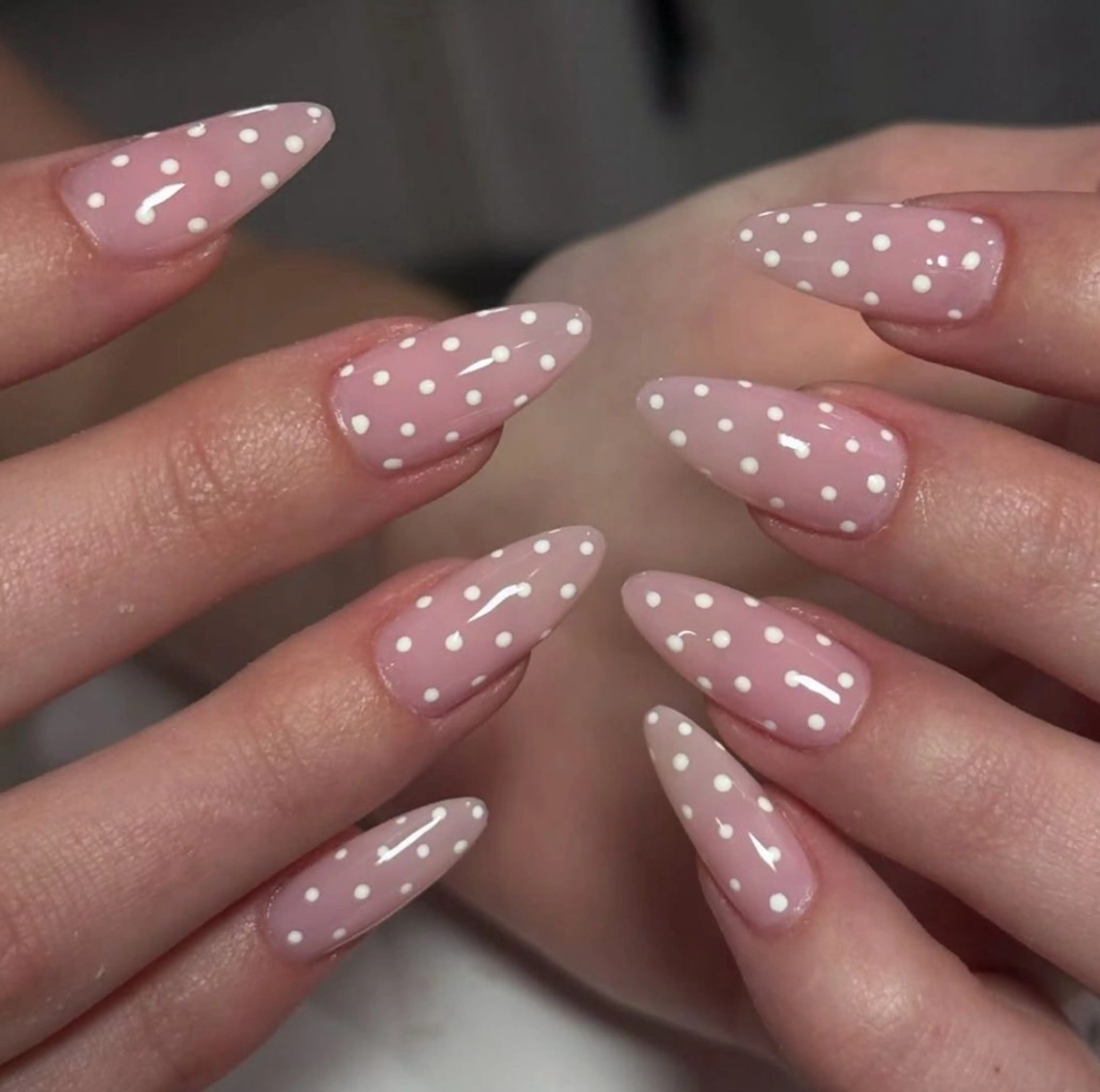 チップ長さ出し10本ドットデザイン💖💅(オフ無し)の写真