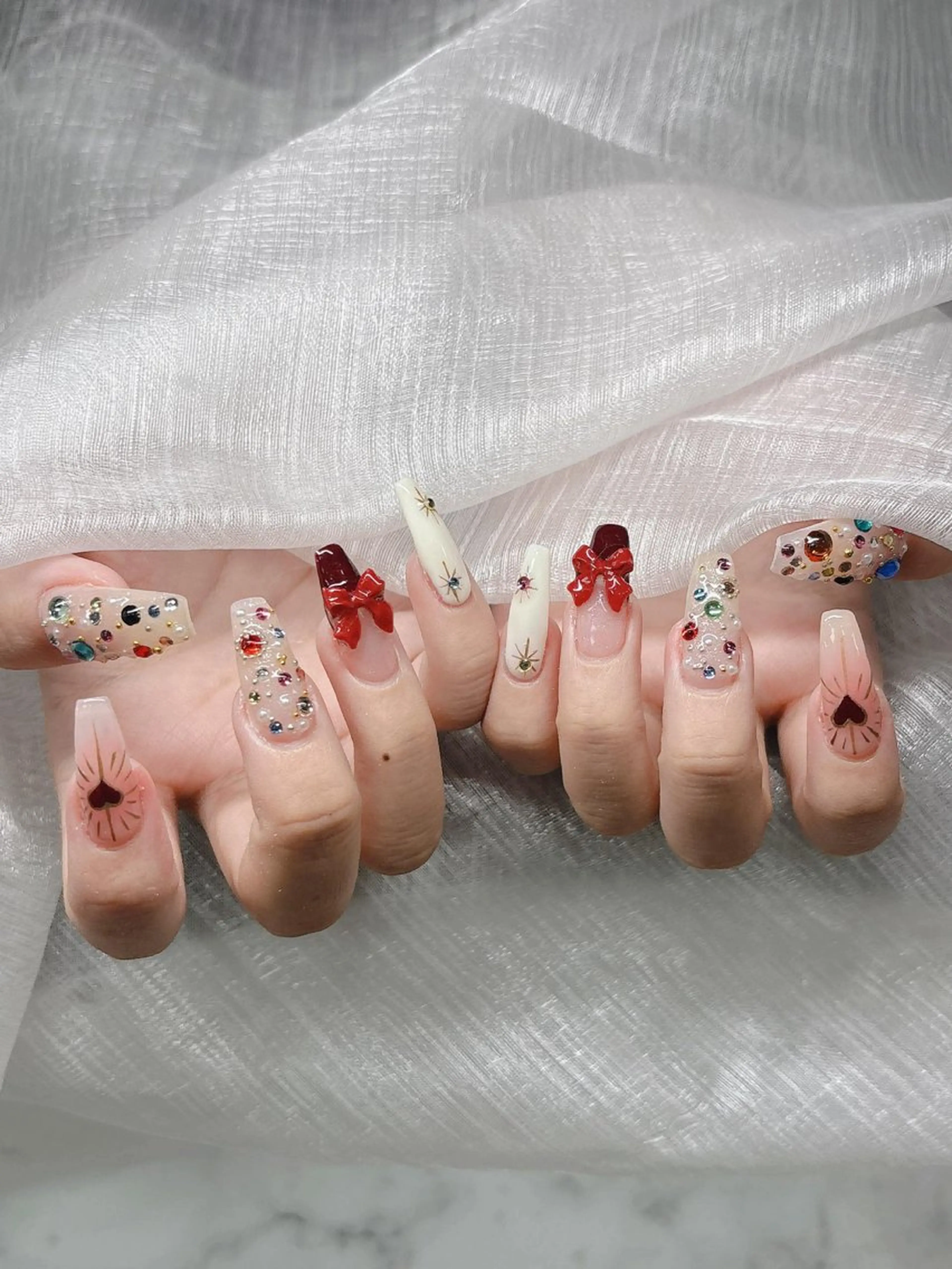 ネイル 長さ出し グラデーション 卒業式 キラキラネイル マグネットネイル ハンドネイル Lee Nailsのネイルデザイン