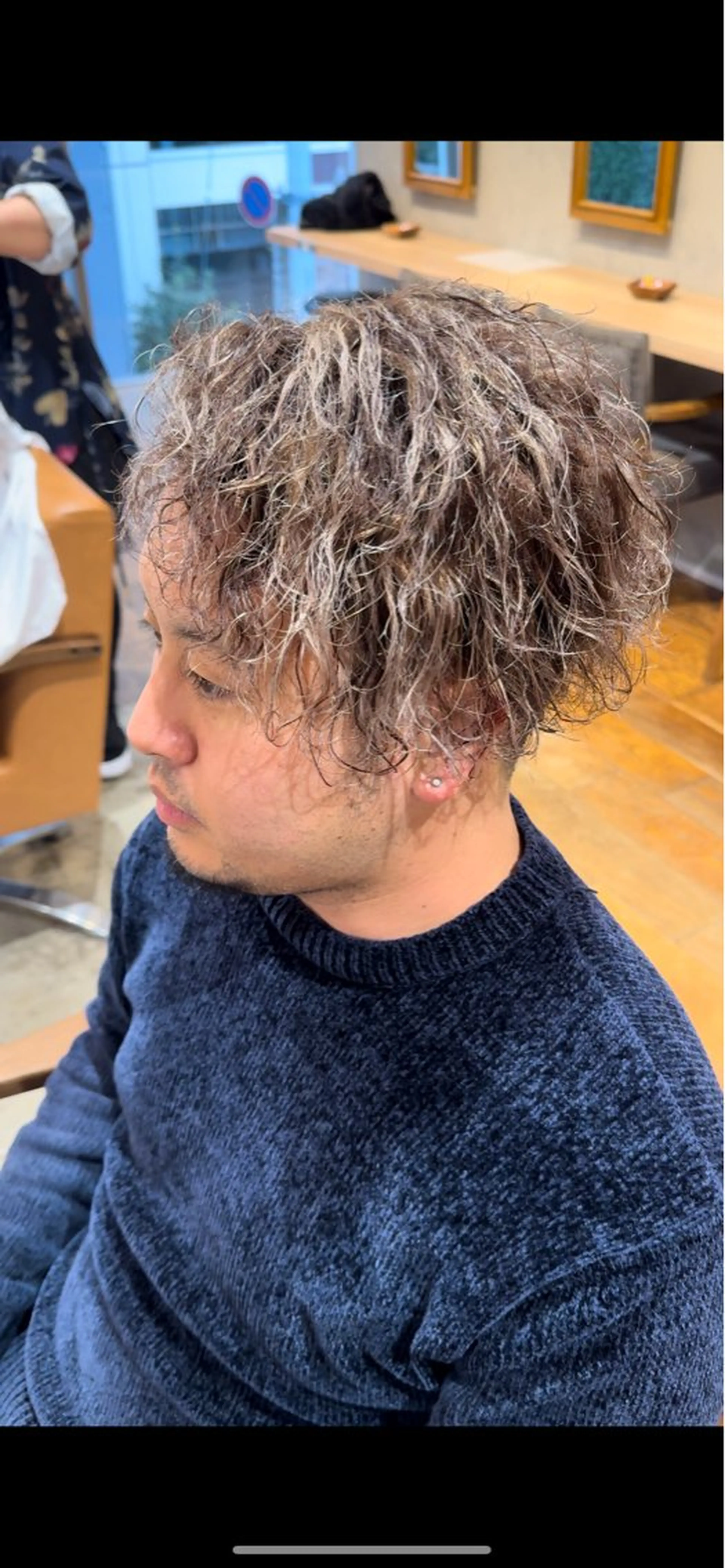 カラー パーマ メンズ メンズハイライト ハイライトカラー vivid所属・麻生誠 メンズ特化❤️‍🔥のヘアスタイル