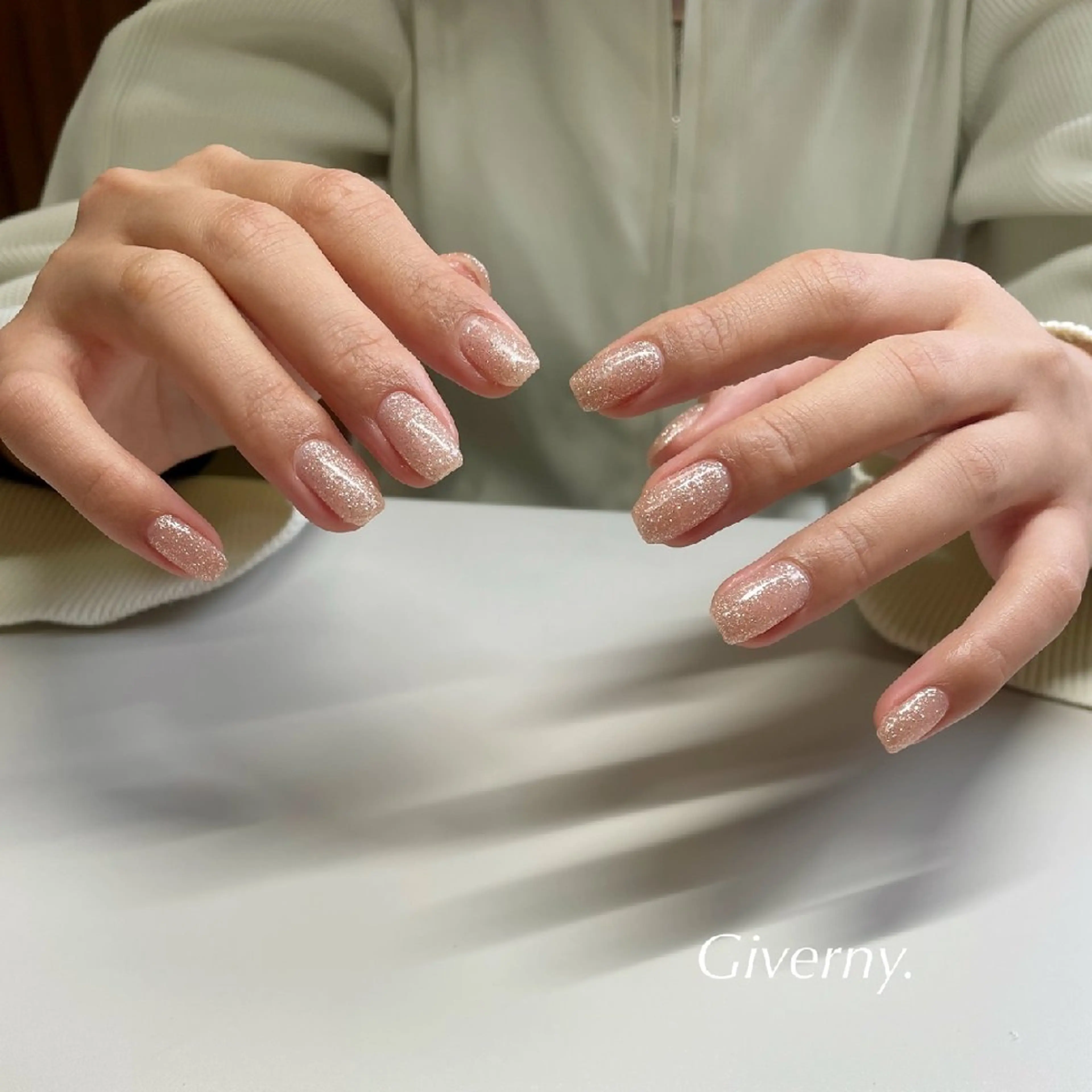 ネイル フラッシュネイル 冬ネイル ハンドネイル Giverny .のネイルデザイン