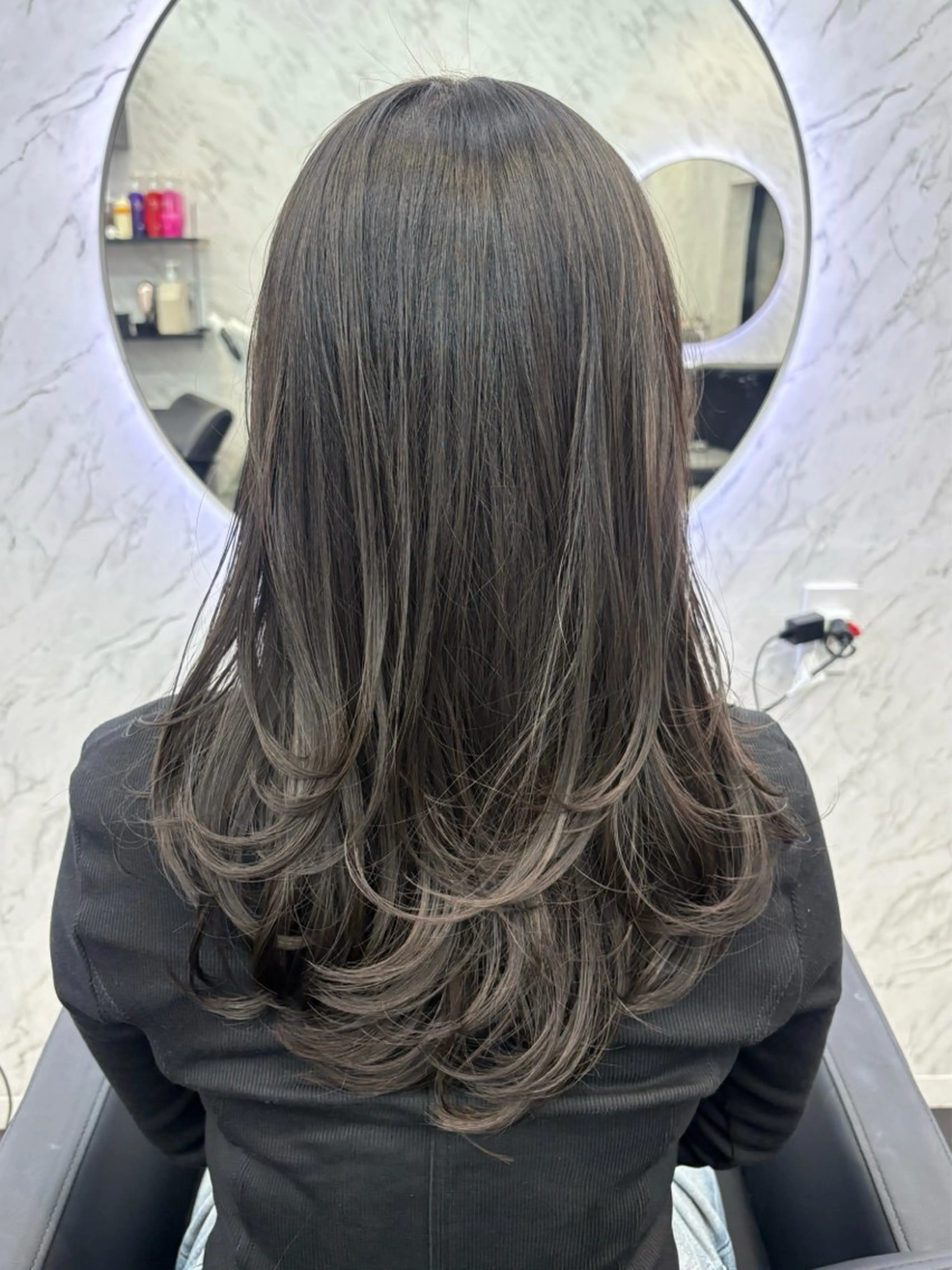 ロング カラー レイヤーカット カット ヘアカラー hair salon dot. mooda 韓国風サロン 町田店所属・韓国風ヘア🎀🩶 /♡𝓝𝓸𝓪♡のヘアスタイル