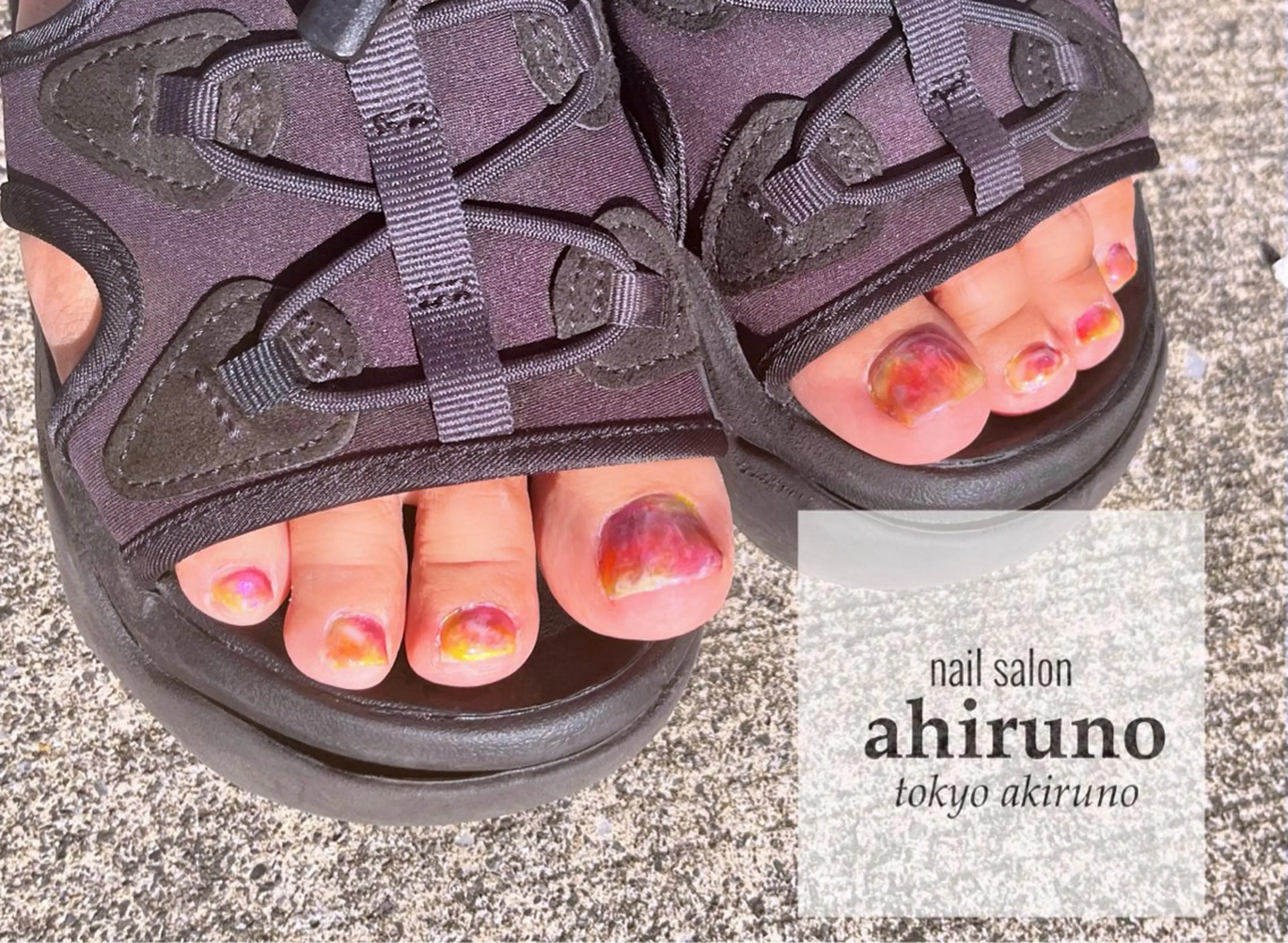ネイル オーロラネイル フットネイル 赤色 黄色 フットネイル ａｈｉｒｕｎｏ ✿ ｙｕiのネイルデザイン