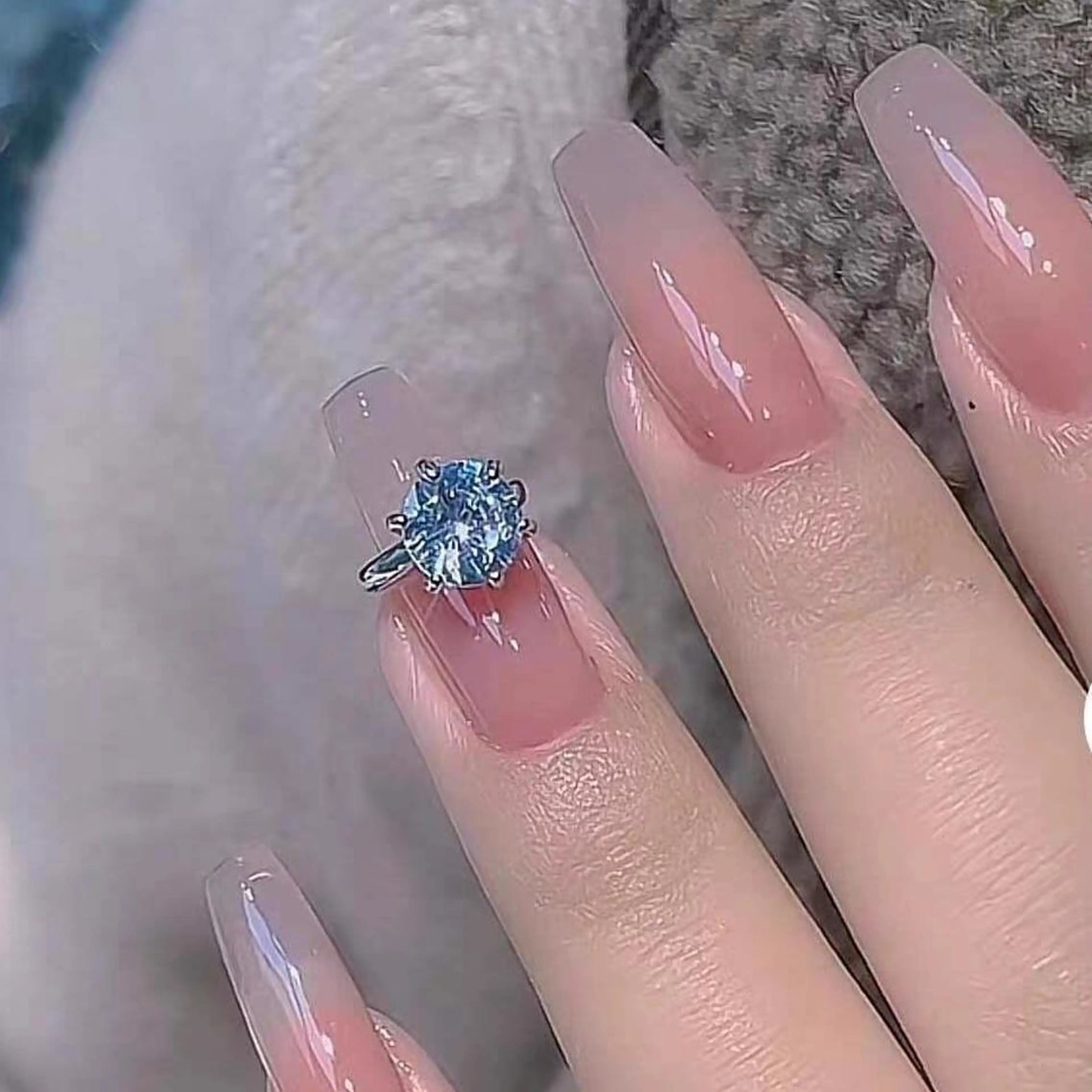ネイル セミロング ネイリストゆか💅 長さだし、深爪矯正のネイルデザイン