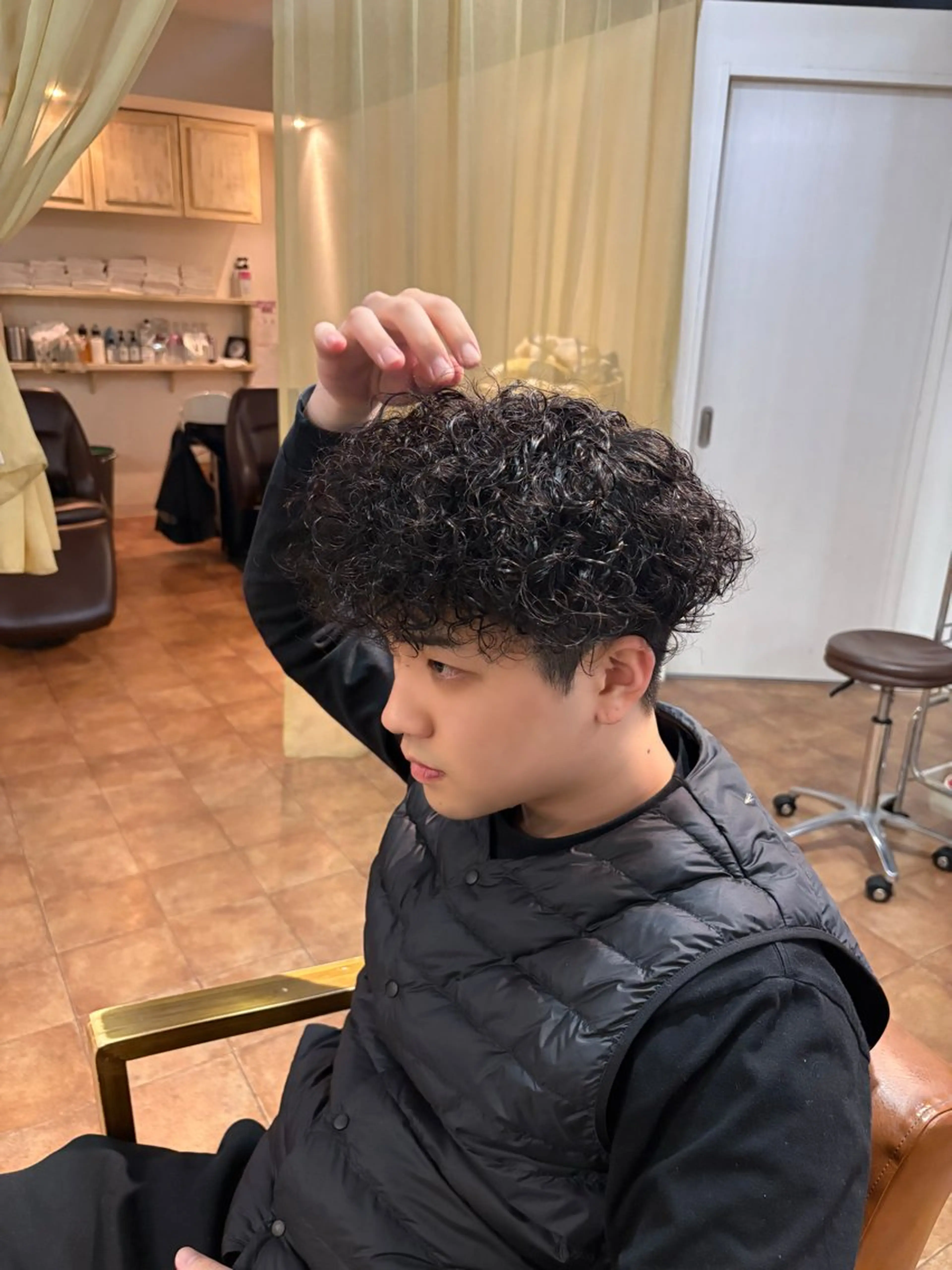 パーマ メンズ メンズパーマ プードルパーマ プードルパーマ E 難波OCAT店所属・E 難波店 Reiのヘアスタイル