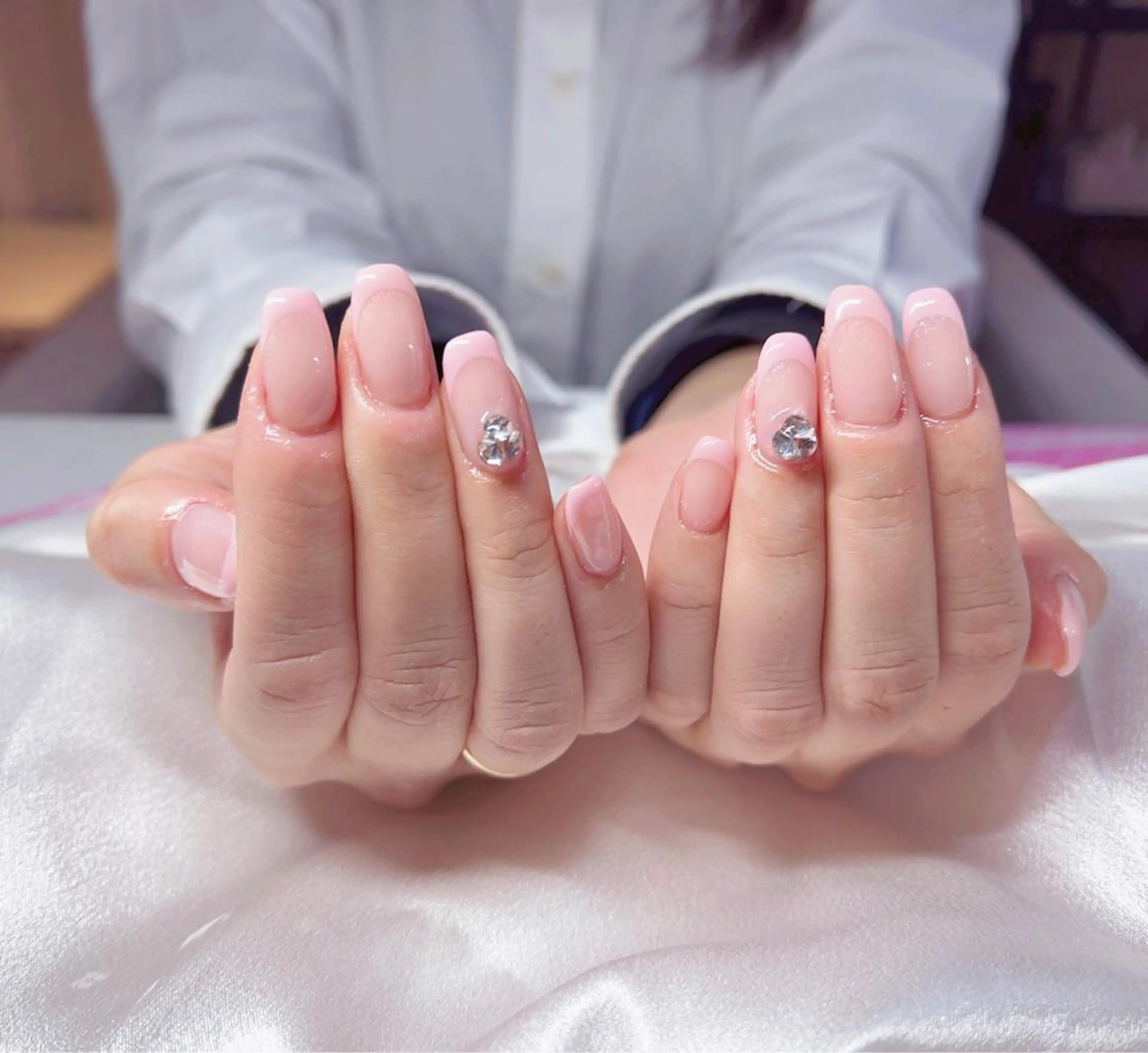ネイル アイブロウ 眉カラー 眉毛ワックス脱毛 クリアネイル 長さ出し フットネイル ハンドネイル Moana Nail 長さだし専門店のネイルデザイン