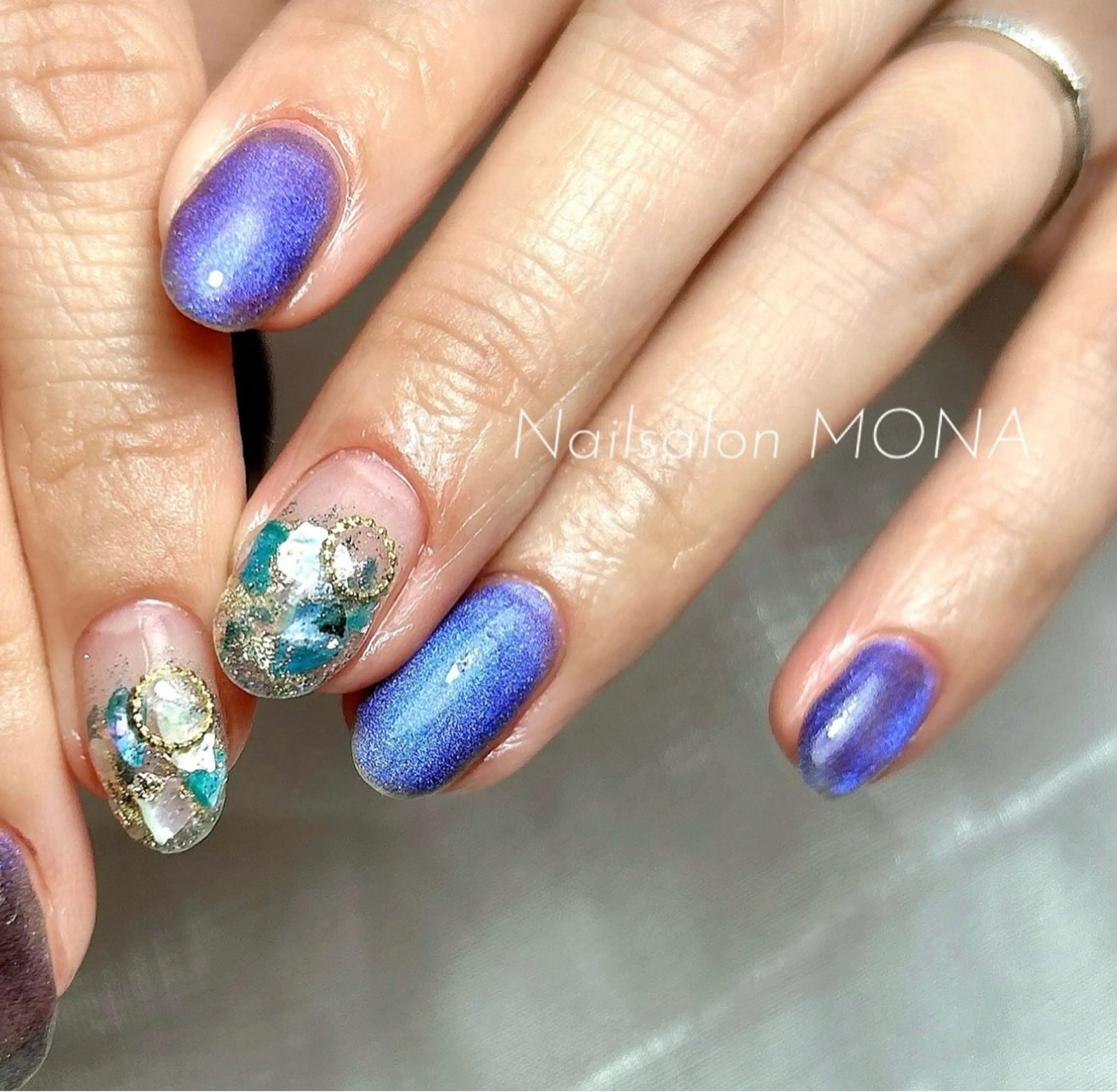 ネイル キラキラネイル マグネットネイル ハンドネイル Nailsalon MONA.のネイルデザイン