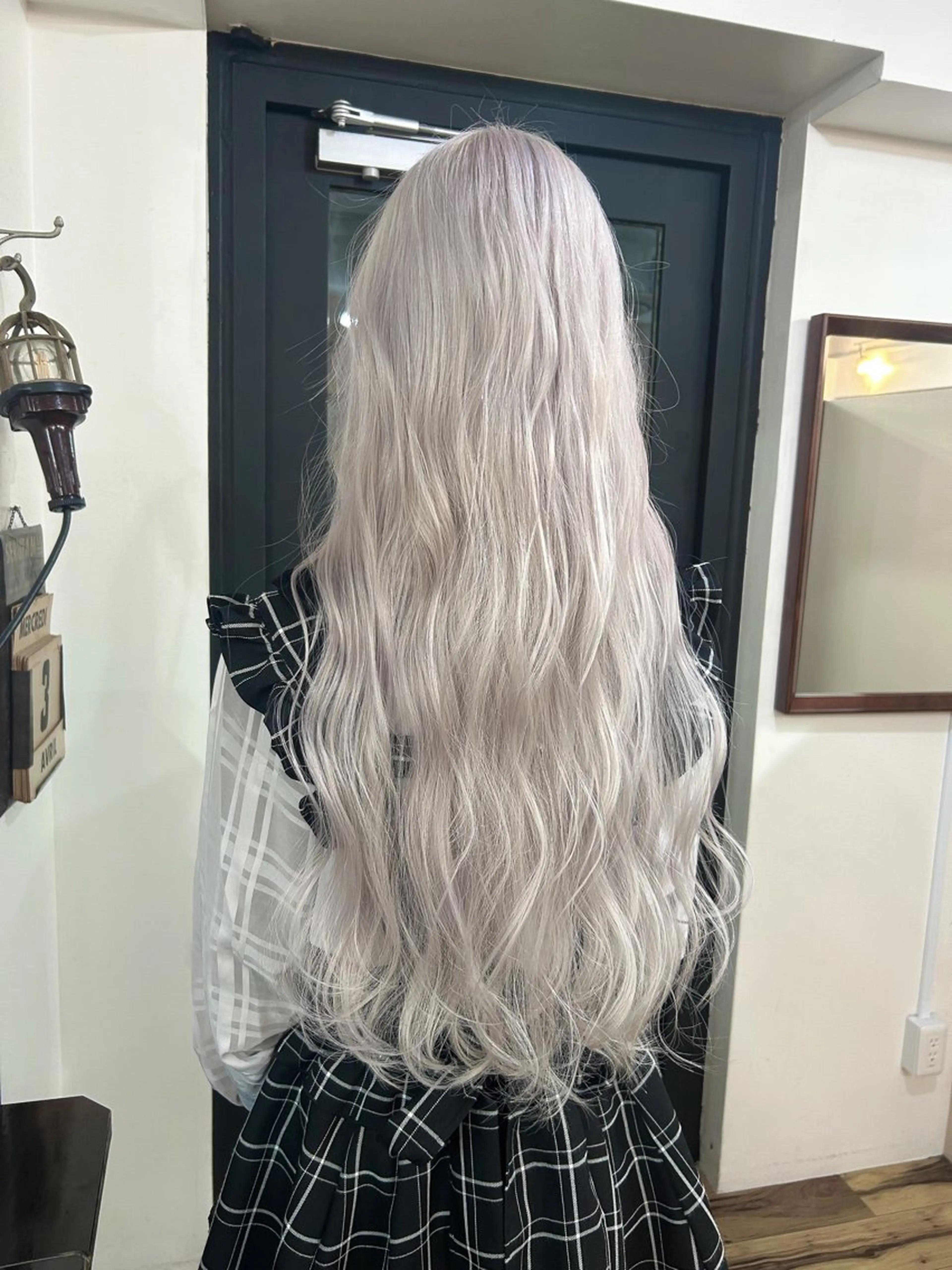 ロング カラー ヘアカラー ハイトーンカラー⭐️ NAZUNAのヘアスタイル