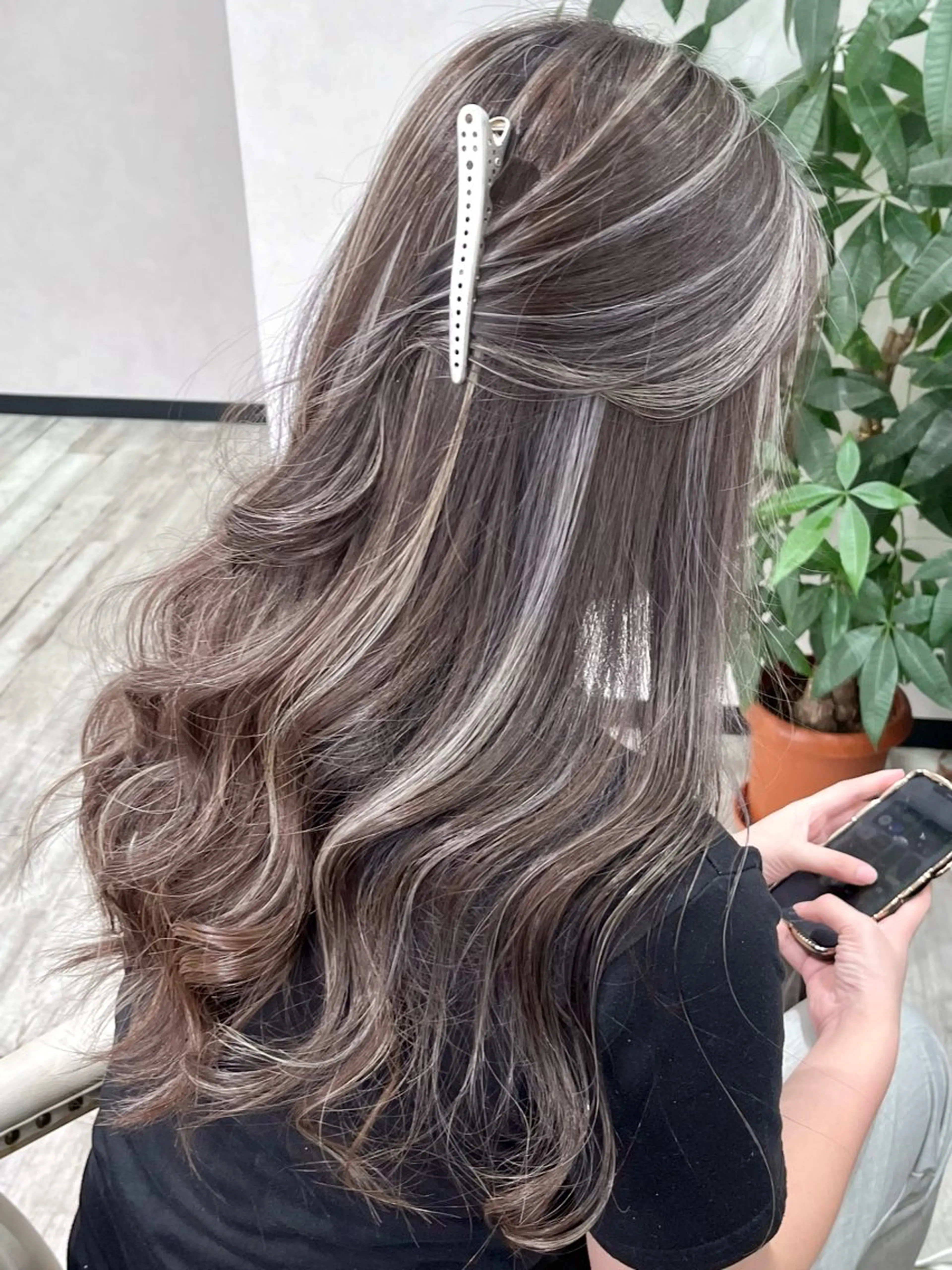 ロング カラー ヘアアレンジ ハイライトカラー ハイライト カット ヘアカラー Belle hair Design青野大貴のヘアスタイル