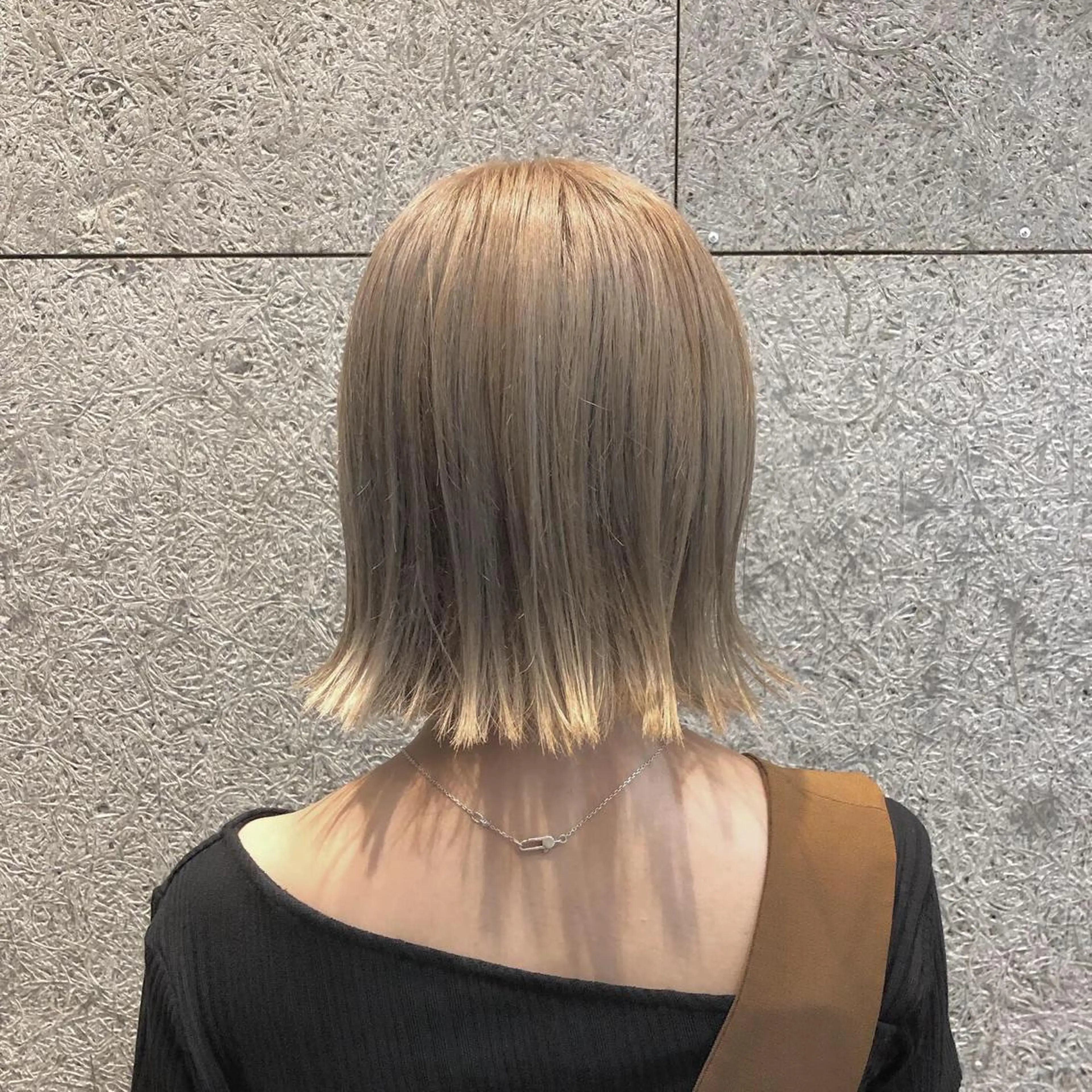 カラー ベージュカラー ブリーチ ヘアカラー トリートメント カトウ ユウカのヘアスタイル