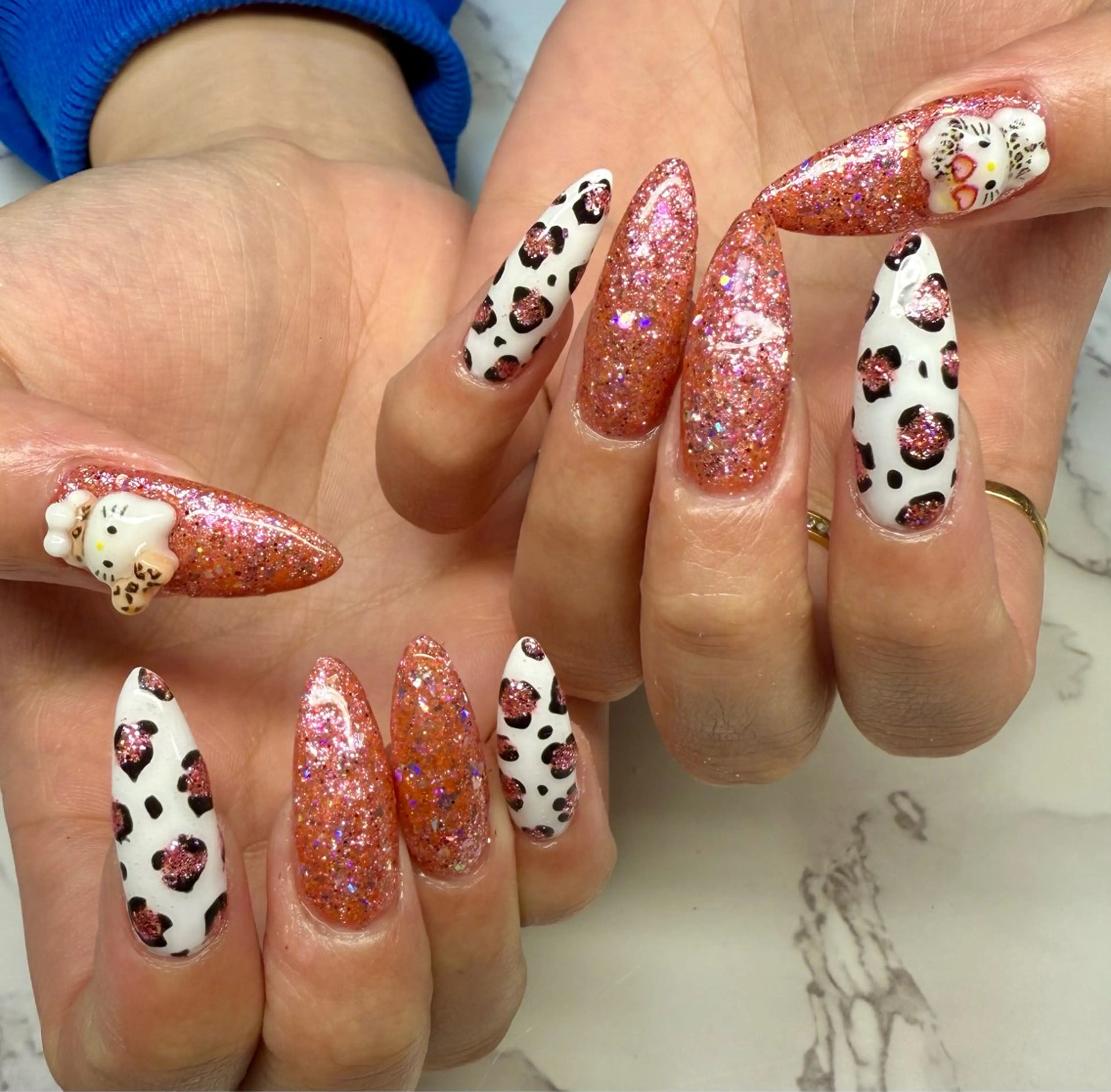 ネイル アニマル柄 アートネイル チークネイル フレンチネイル キラキラネイル M.N_ nailのネイルデザイン