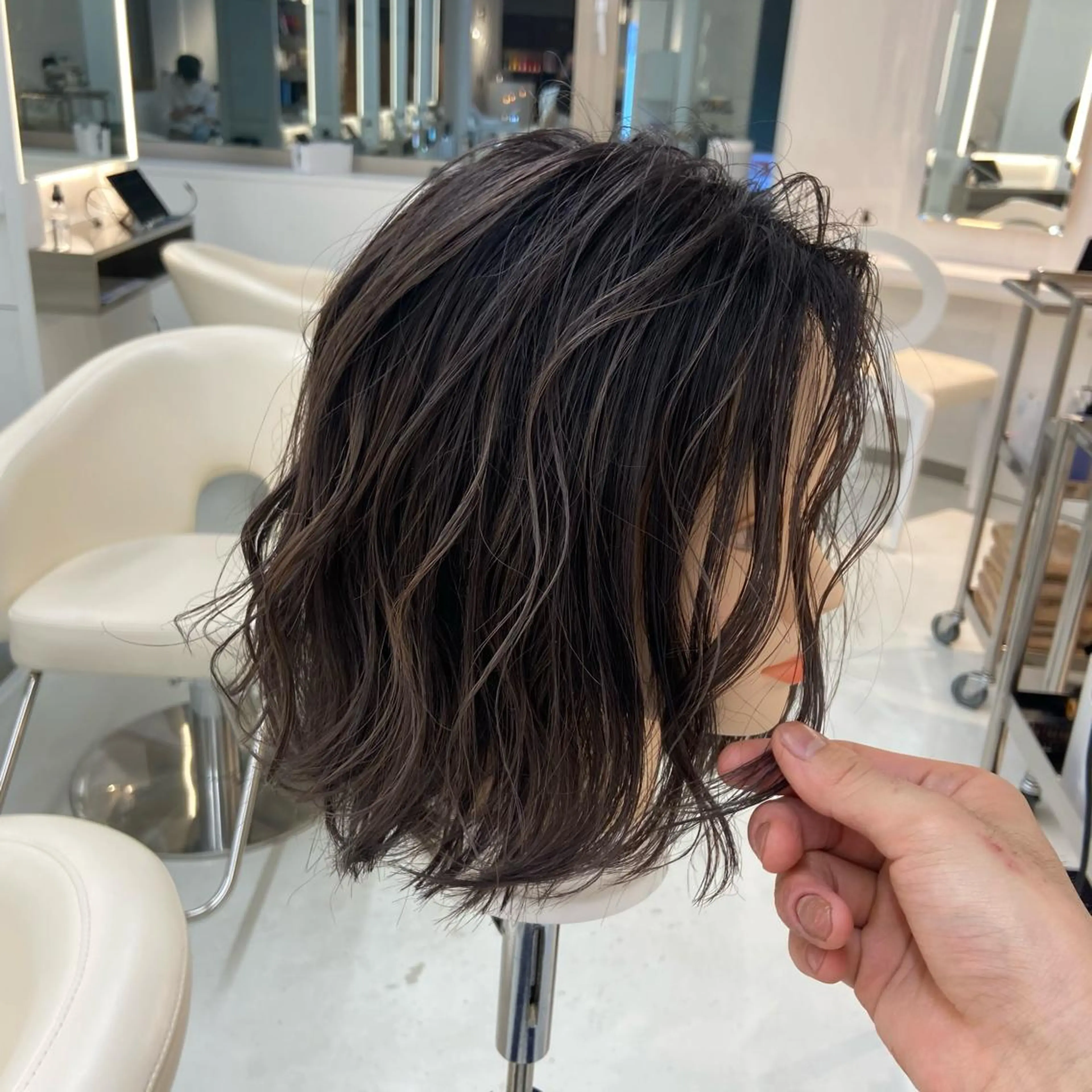 ミディアム カラー SALOWIN札幌大通り所属・札幌ハイトーン/ ブリーチカラー/ドイのヘアスタイル