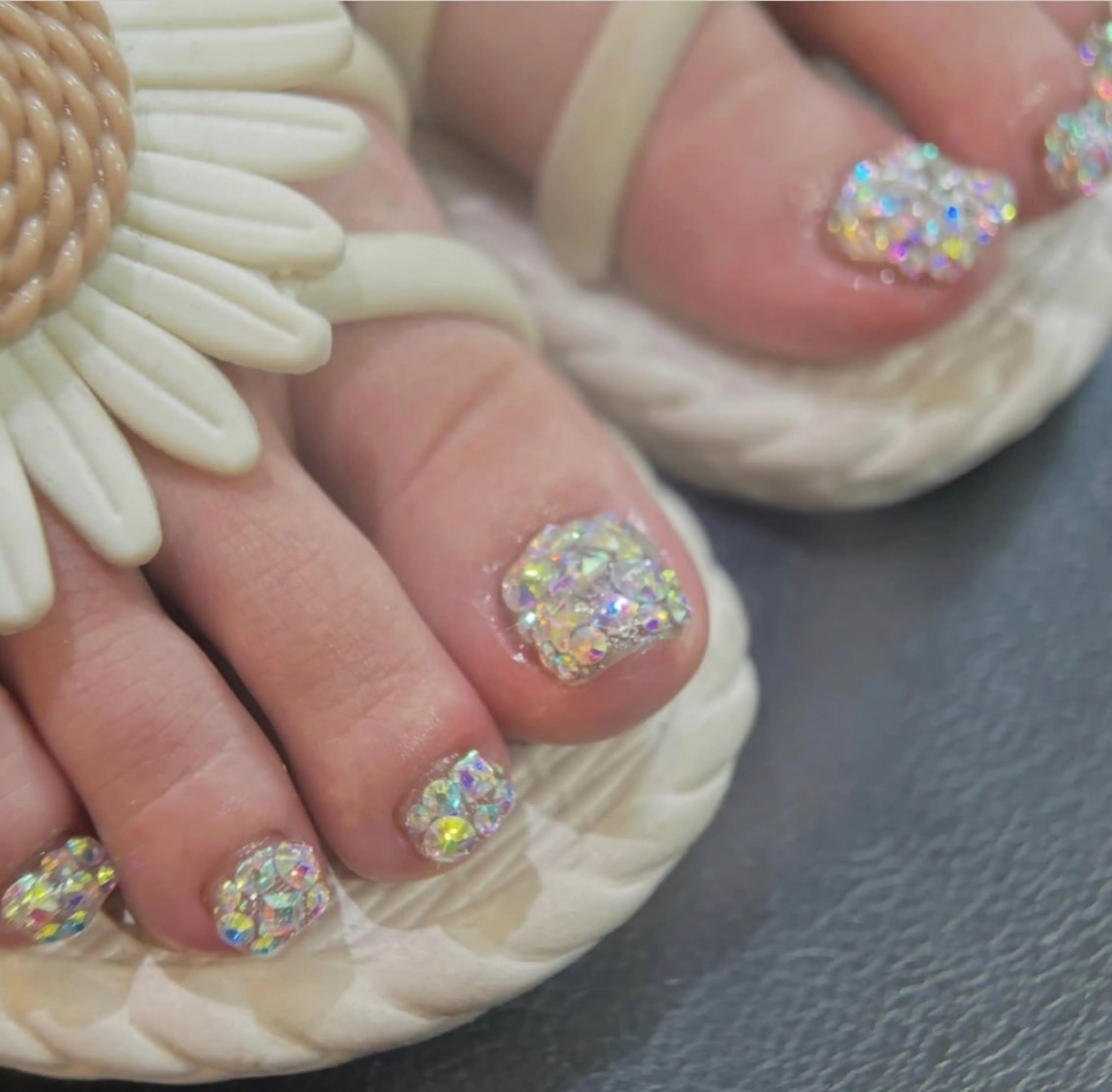 【Foot Nail] 「他店ネイルオフ＋500円」アートやり、パーツ付け放題の写真