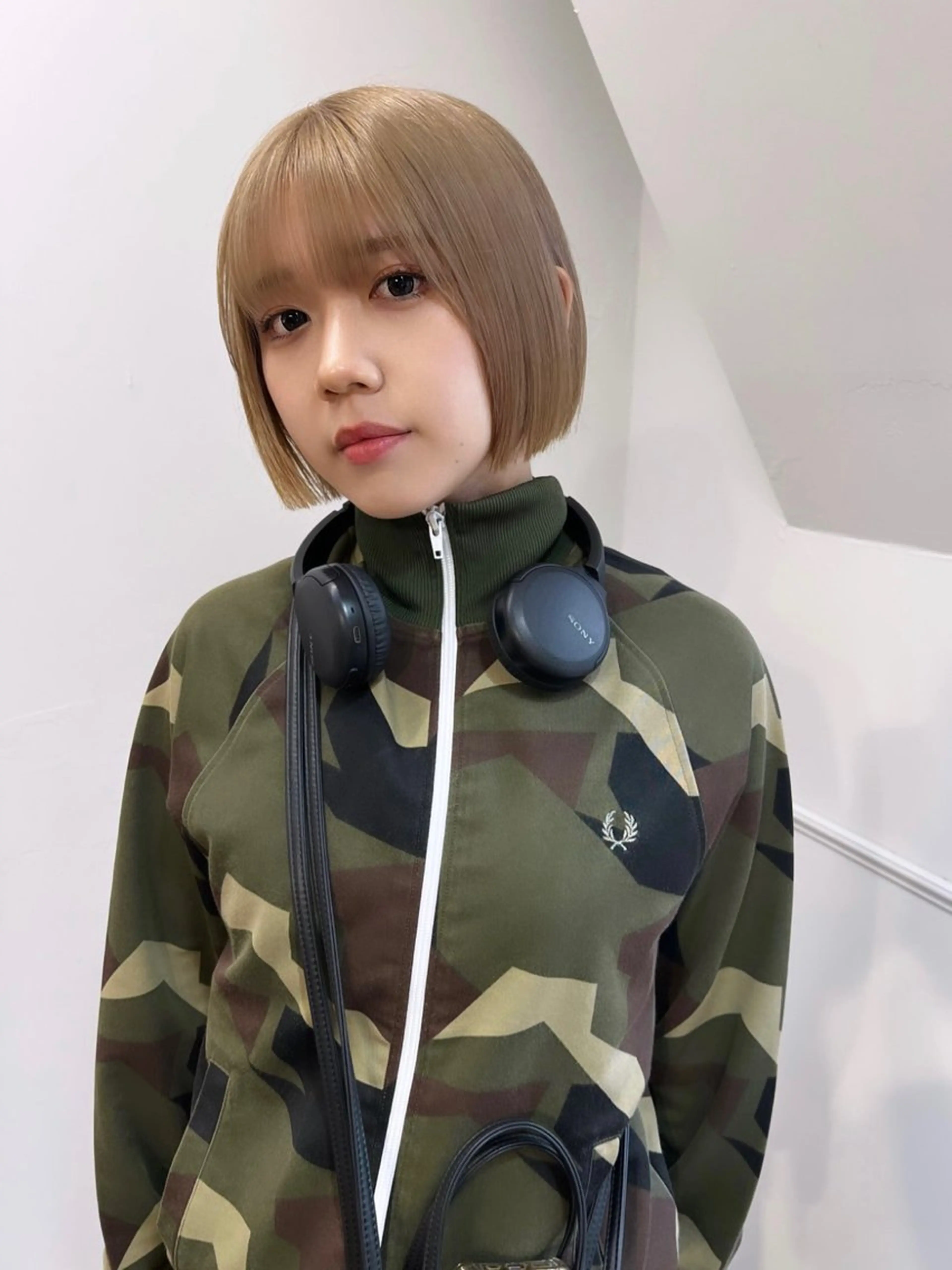 ショート カラー ブリーチ ケアブリーチ 透明感カラー デザインカラー ダブルカラー nendo_hair所属・ハイトーン/ブリーチ レイヤーsonokaのヘアスタイル