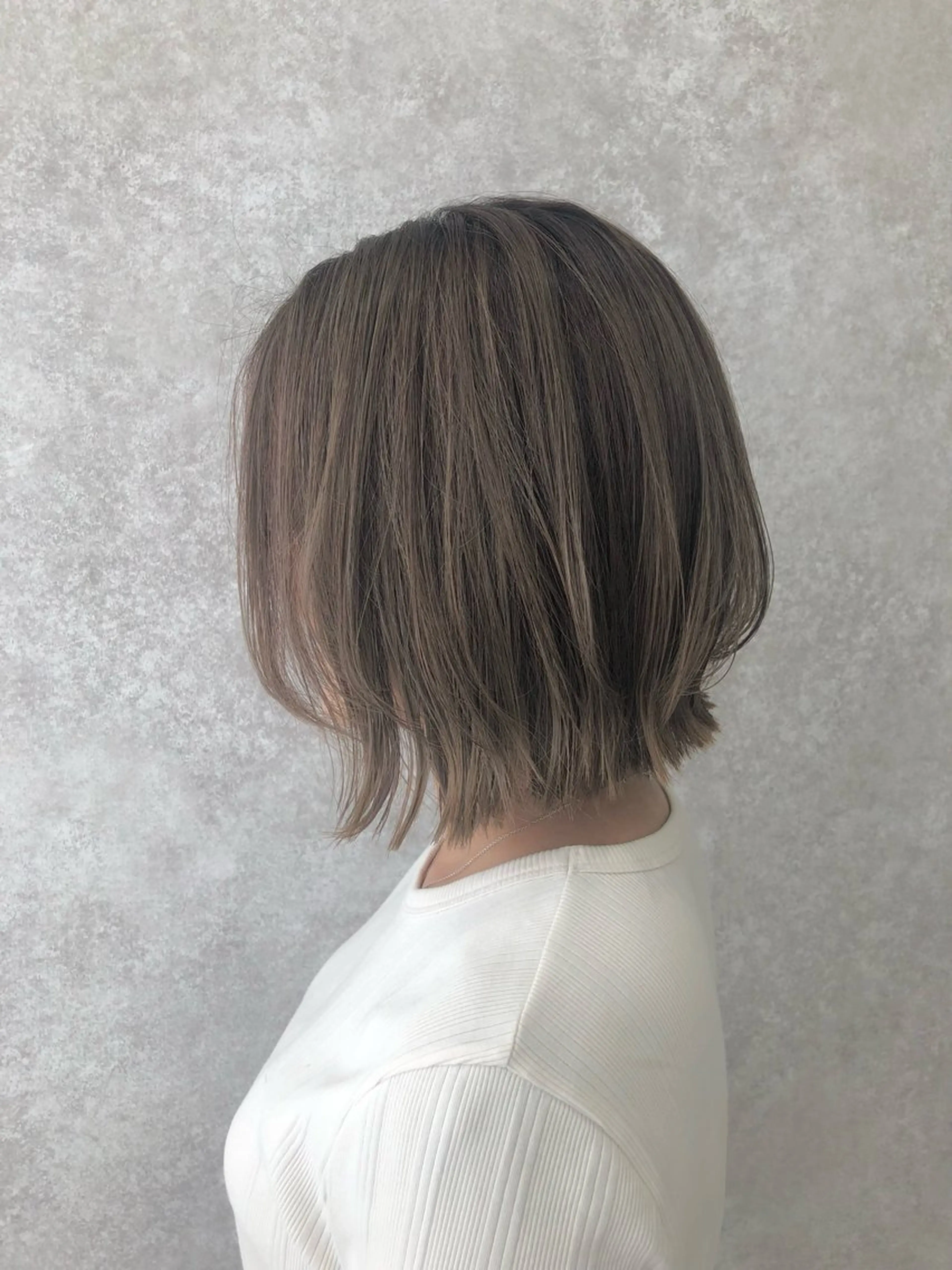 ショート レイヤーカット カット ヘアカラー 飛田 由貴のヘアスタイル