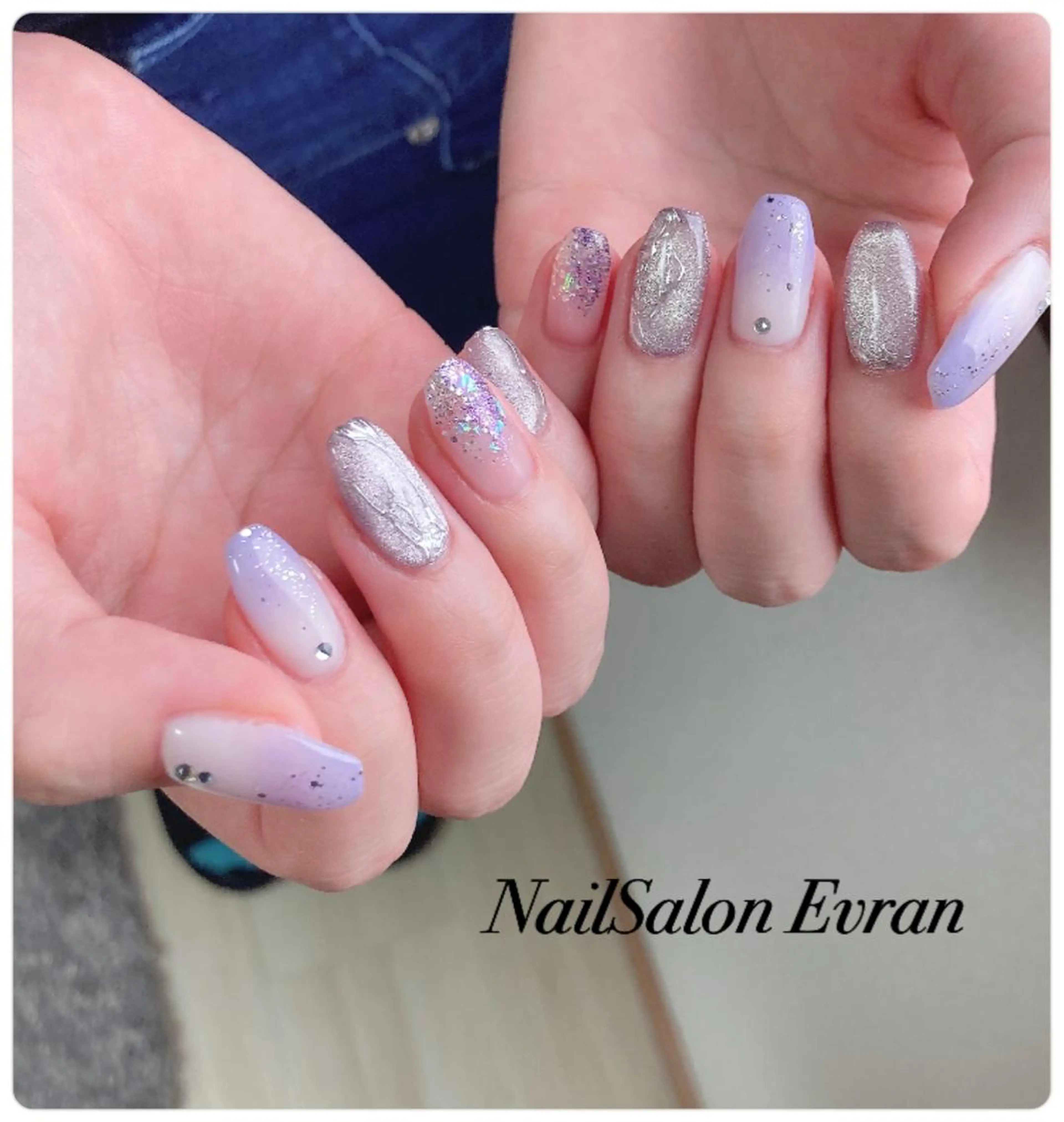 ネイル アートネイル フレンチネイル マグネットネイル 持ち込み ニュアンスネイル Nail salon Evranのネイルデザイン