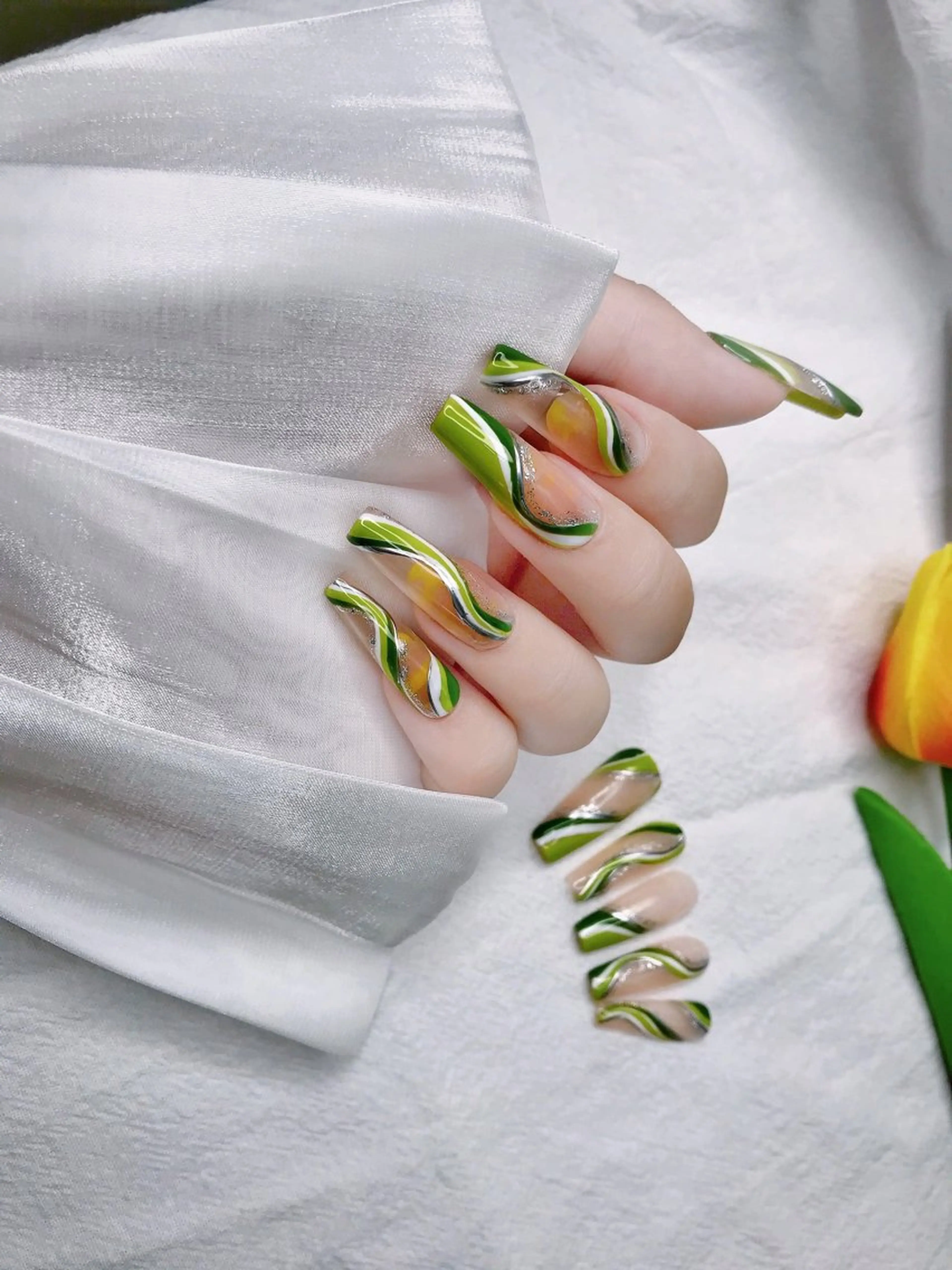 ロング 28nails -hangのネイルデザイン