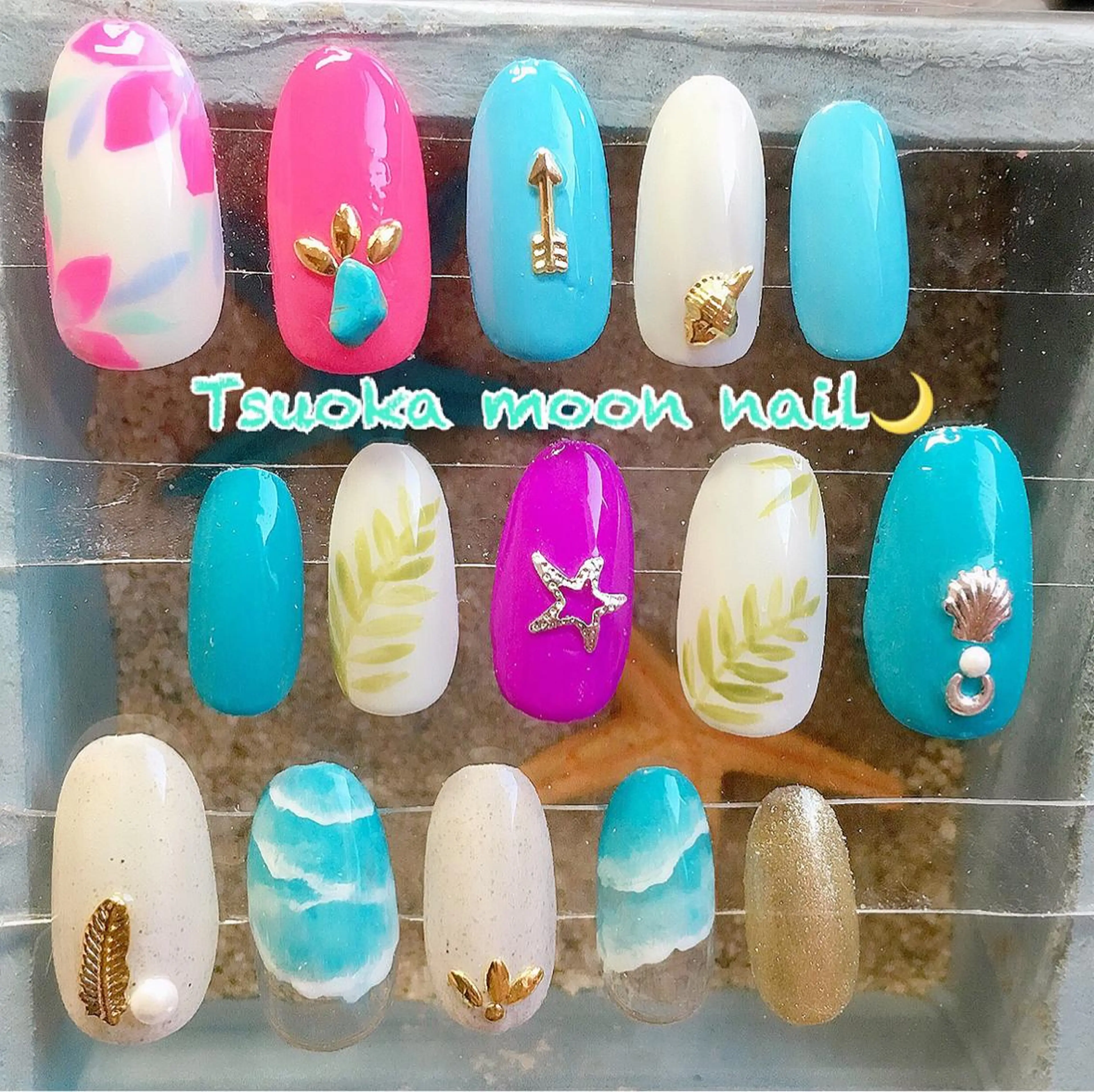 ネイル 🌙都岡 ムーンネイルのネイルデザイン