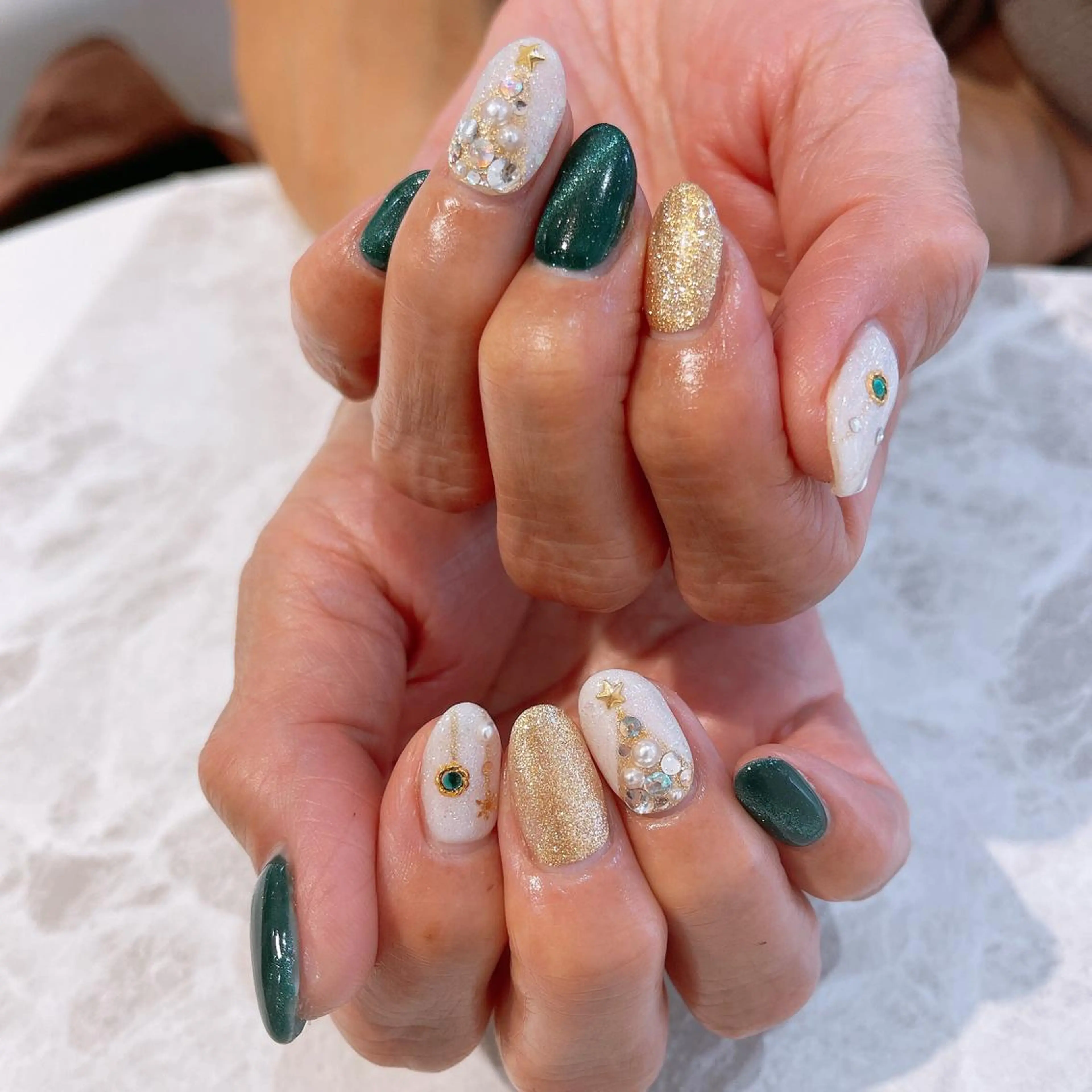 ネイル 冬ネイル クリスマス ハンドネイル Nailsalon Julius luna所属・Juliusluna FUZUKIのネイルデザイン