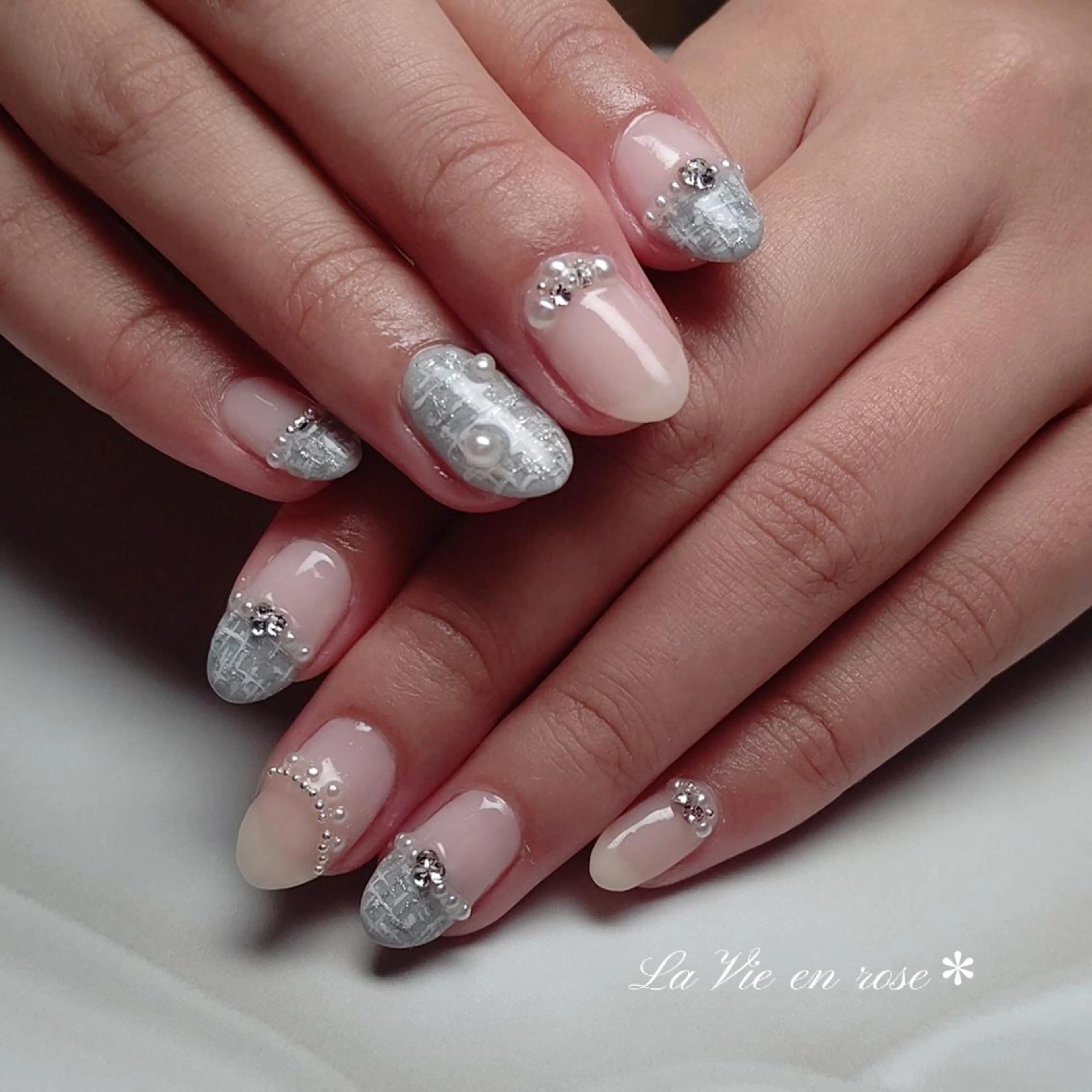 ネイル アートネイル ラヴィアン ローズのネイルデザイン