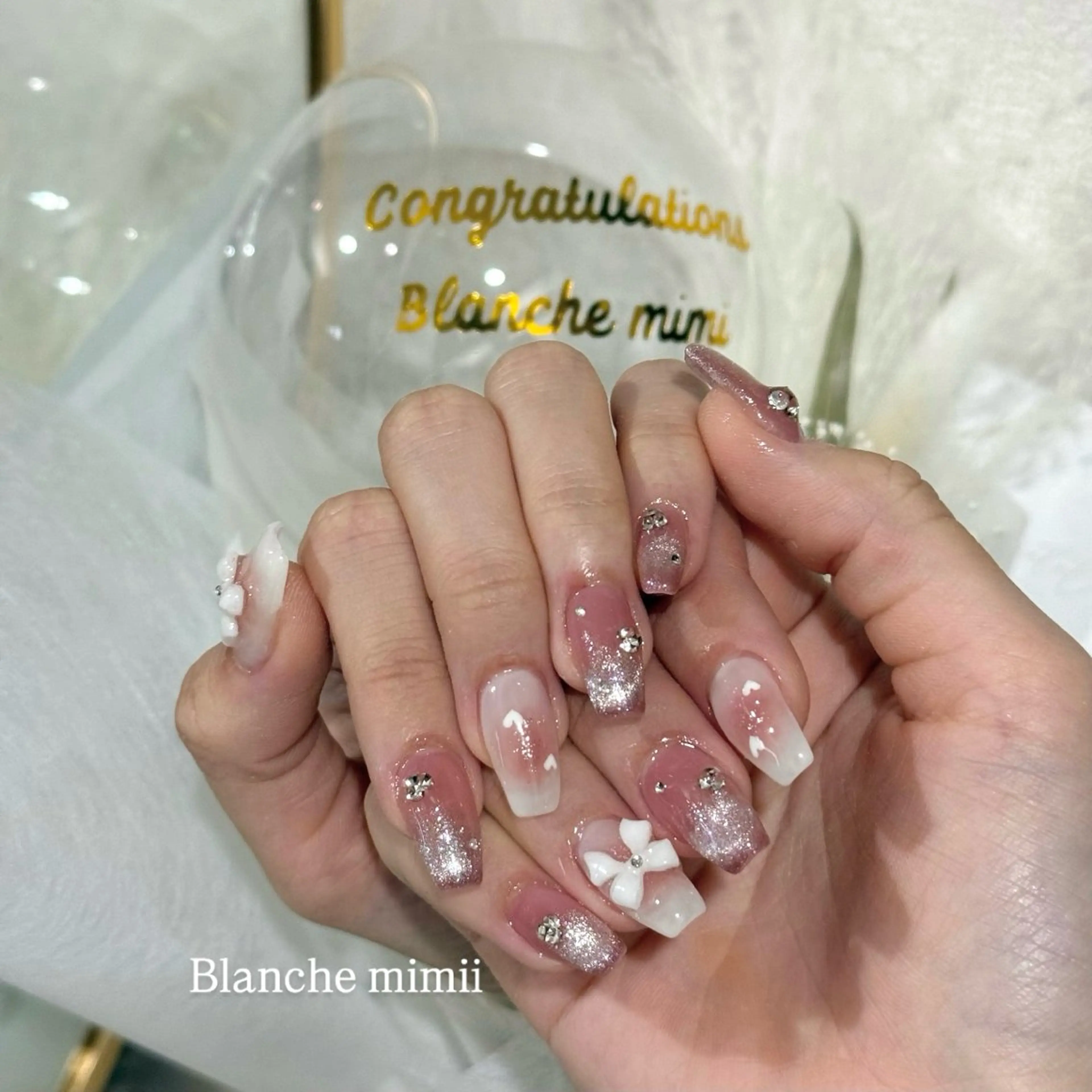 ネイル チークネイル ガーリー キラキラネイル リボン シンプルネイル ハンドネイル Blanche　mimii所属・Blanche Ayaのネイルデザイン