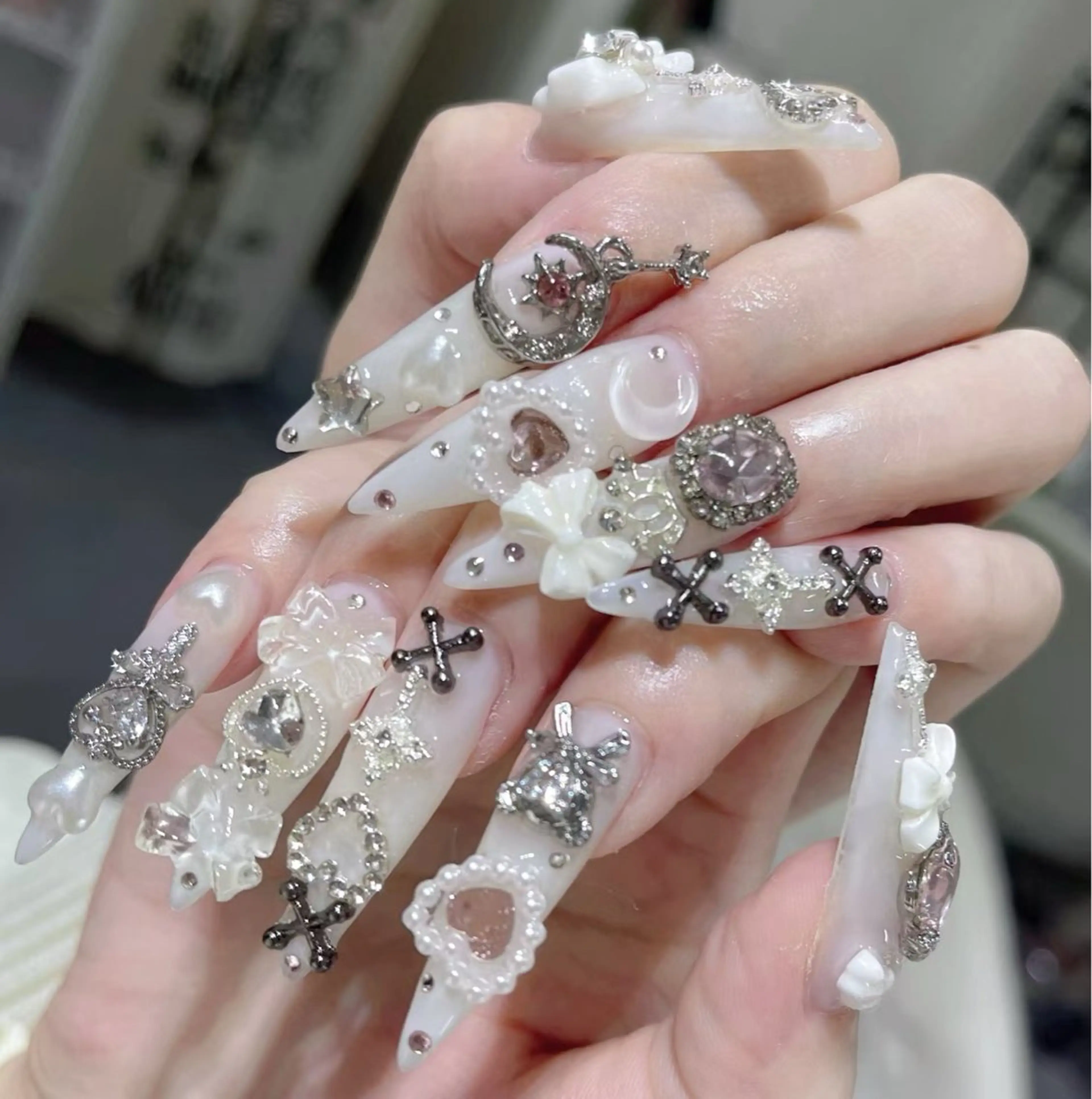 ネイル ハンドネイル Queens マオのネイルデザイン
