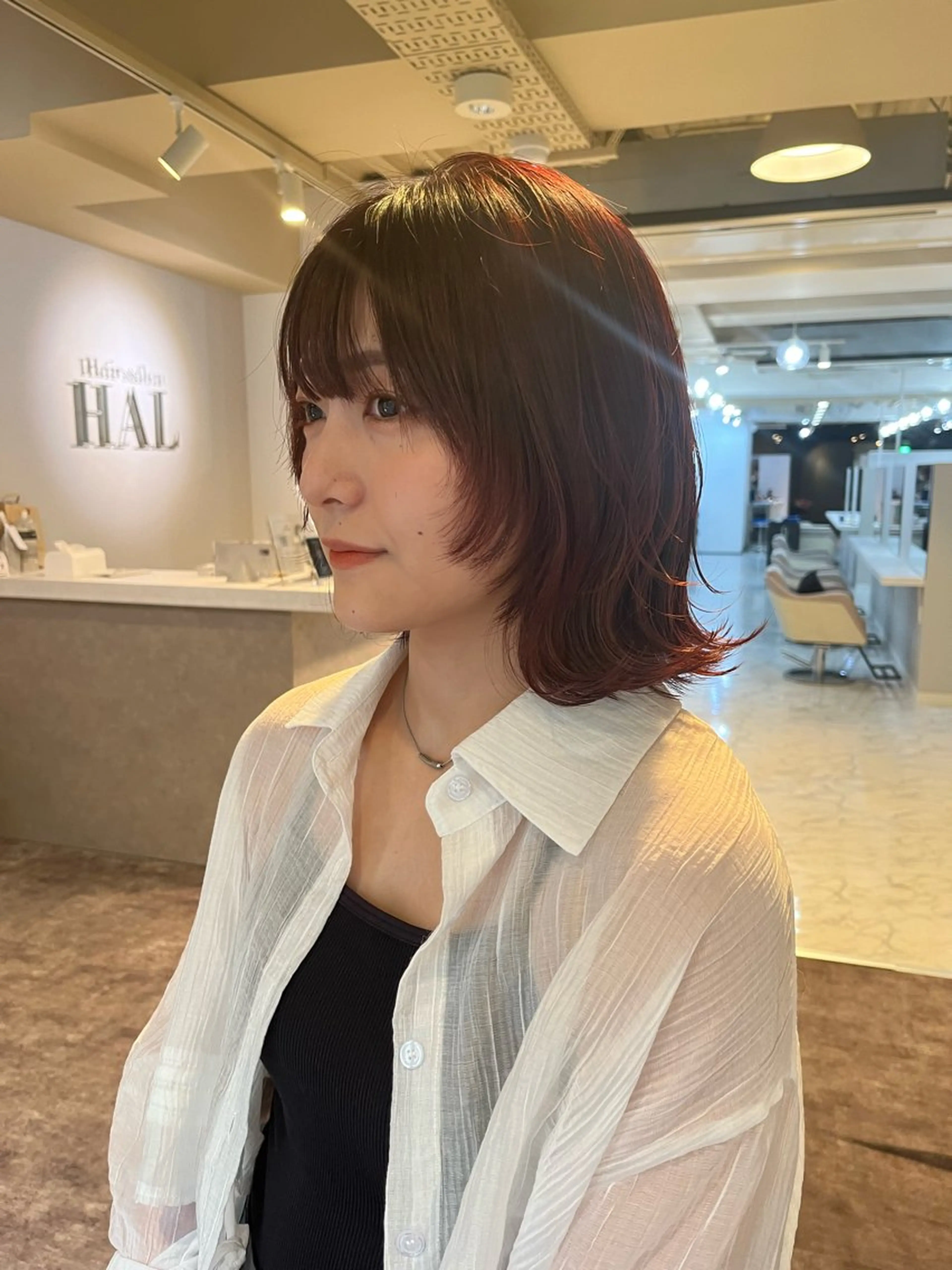 ミディアム ウルフ/レイヤー/ 縮毛矯正/照井友梨のヘアスタイル