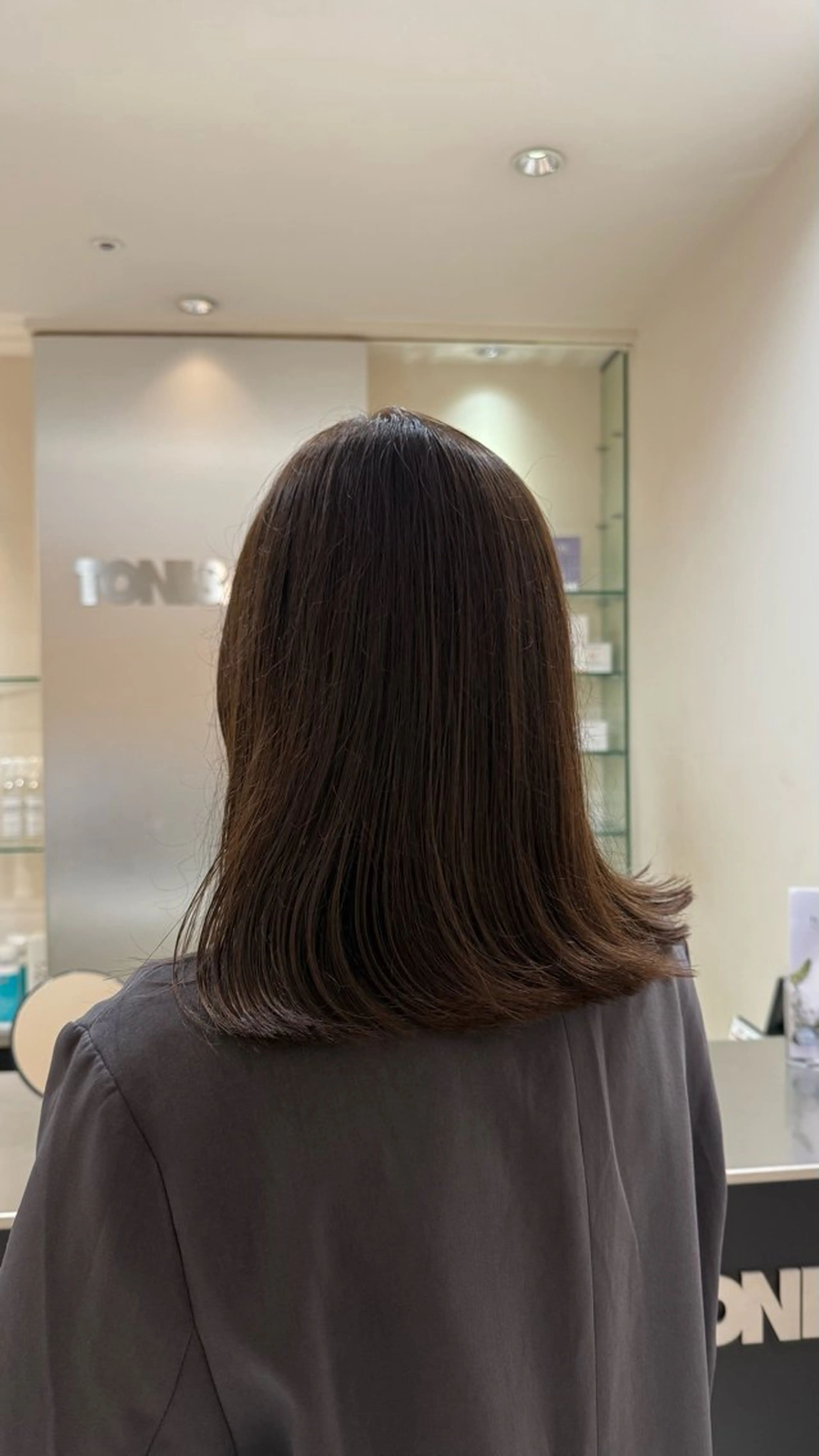 ミディアム 濱崎 あかりのヘアスタイル