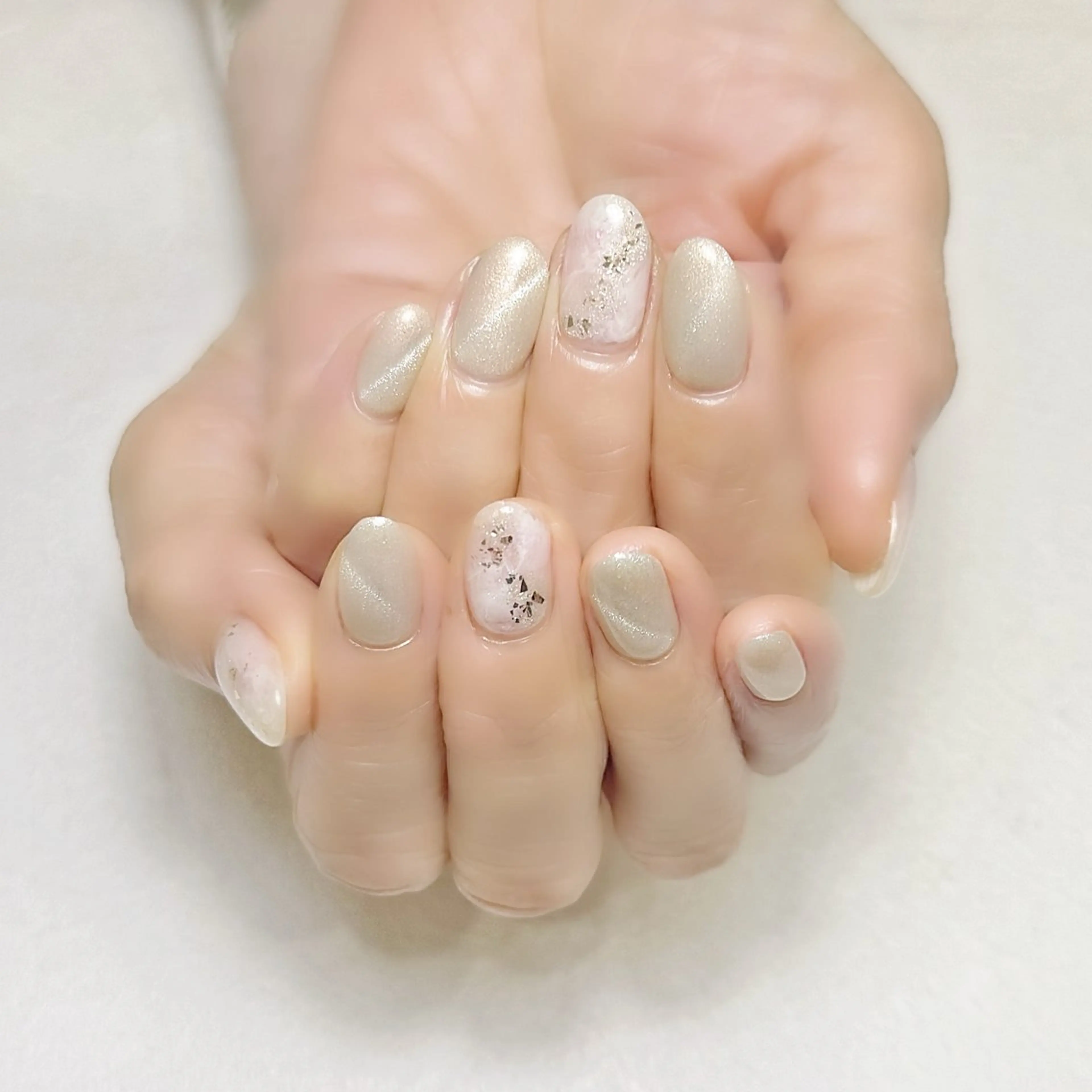 ネイル ゴールド マグネットネイル ニュアンスネイル 夏ネイル rouse nail RISATOのネイルデザイン
