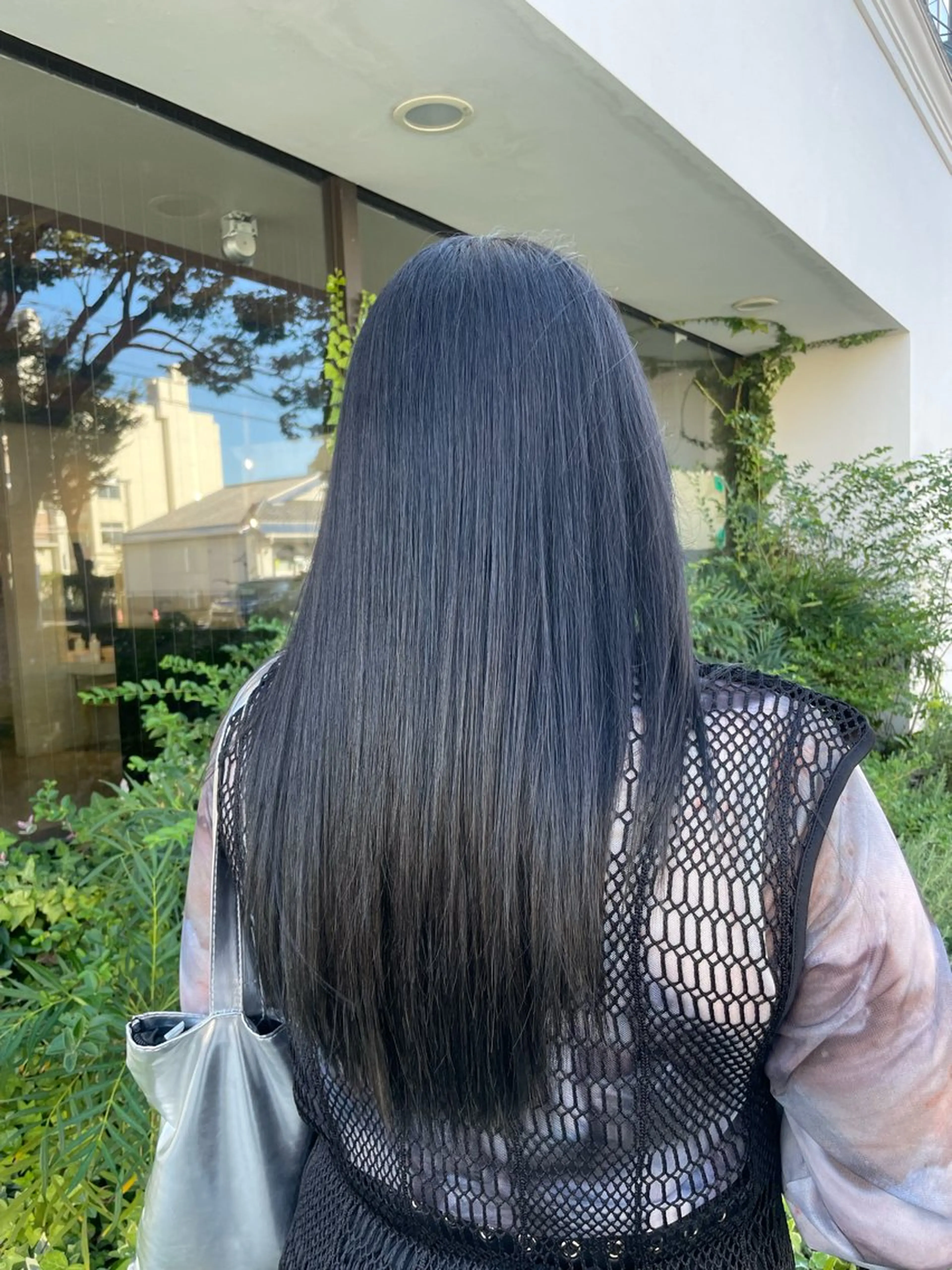 ロング ROZA germe所属・SHIO / ハイトーンカラーのヘアスタイル