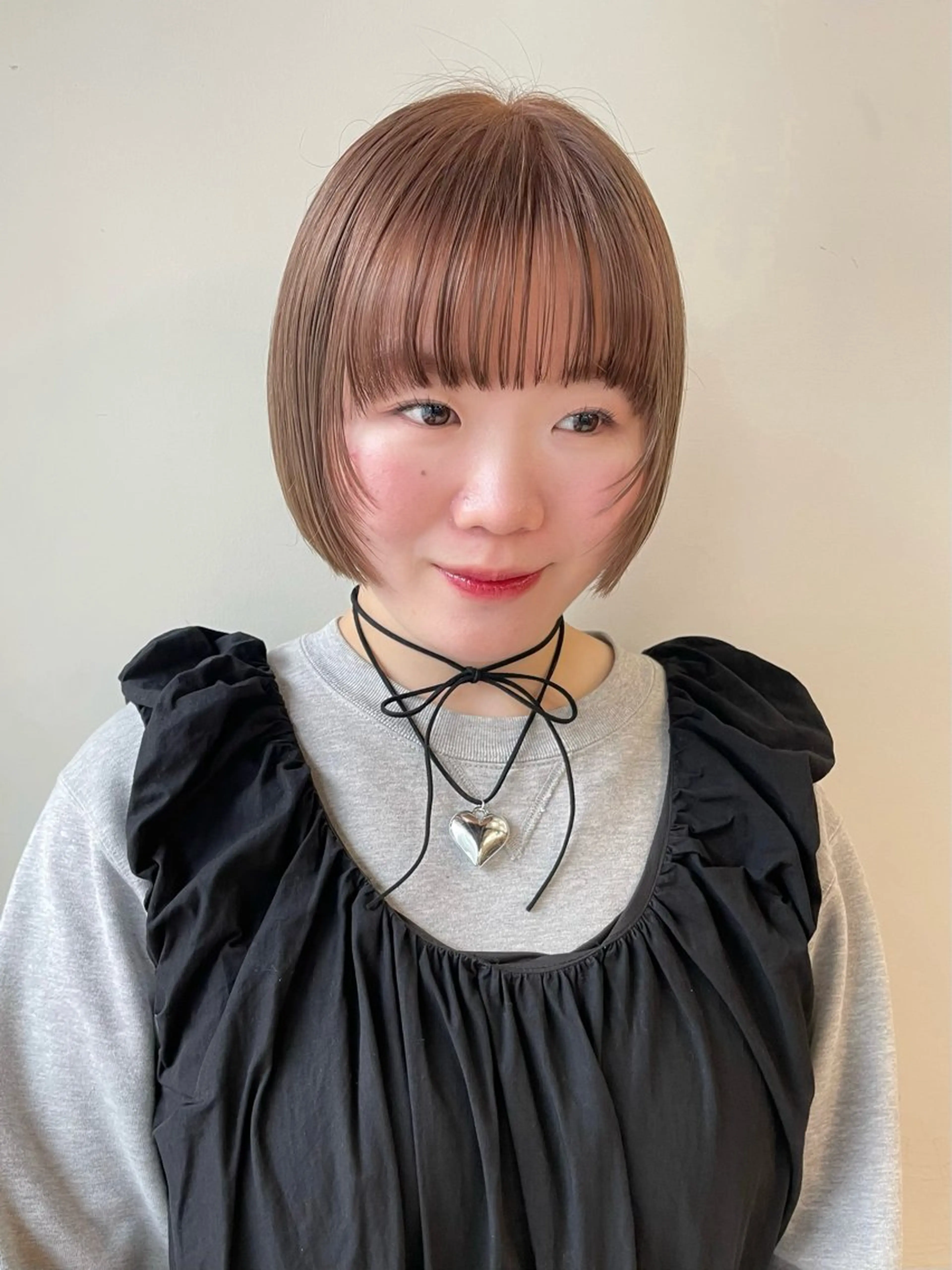 ショート カット ヘアカラー 似合わせ/透明感 /レイヤー/りほ🤍のヘアスタイル