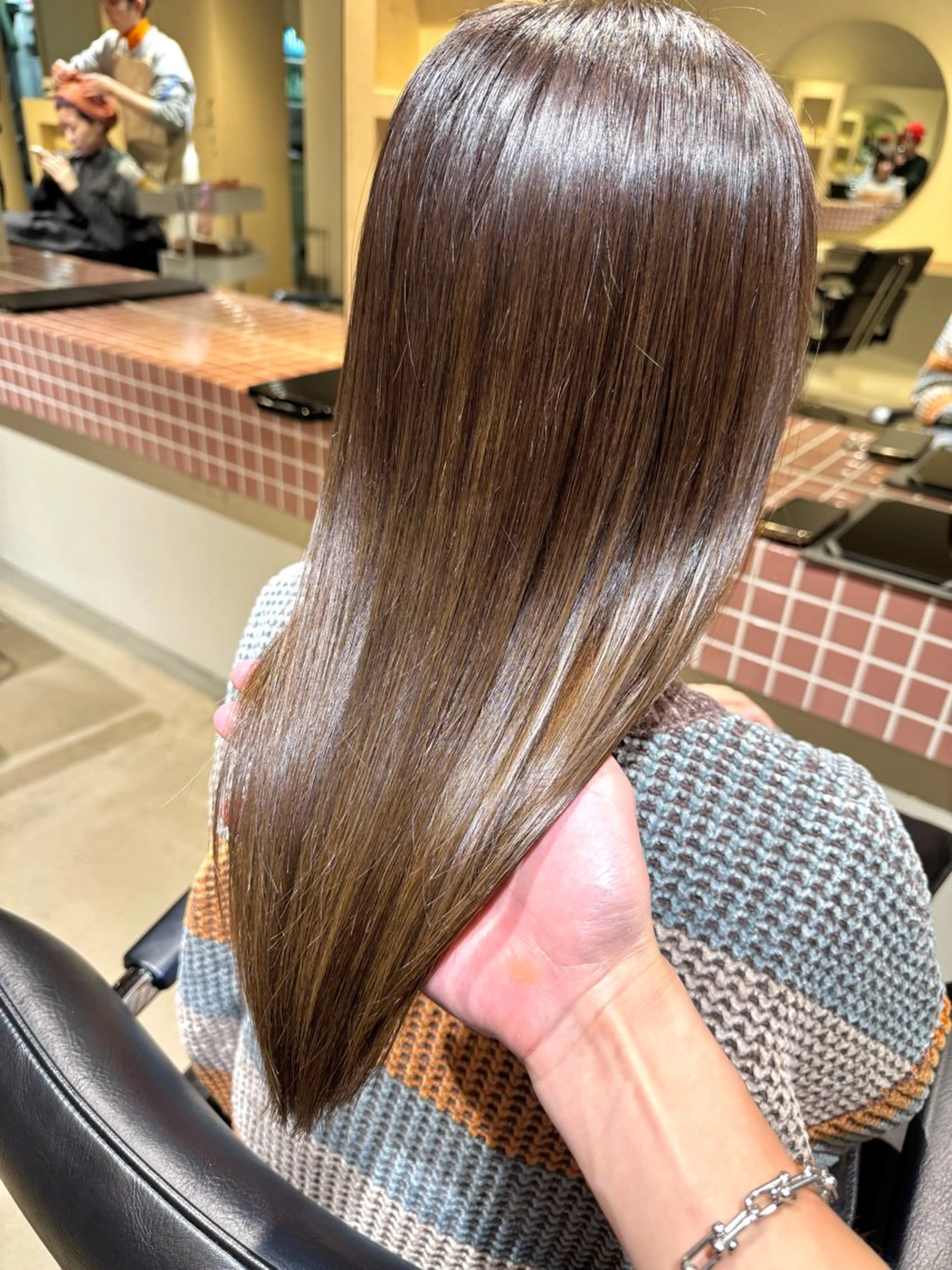 ロング 切りっぱなしボブ ショートボブ アッシュ ボブ ハイライト eto所属・髪質改善スペシャリス ト長尾勇弥/梅田中津のヘアスタイル