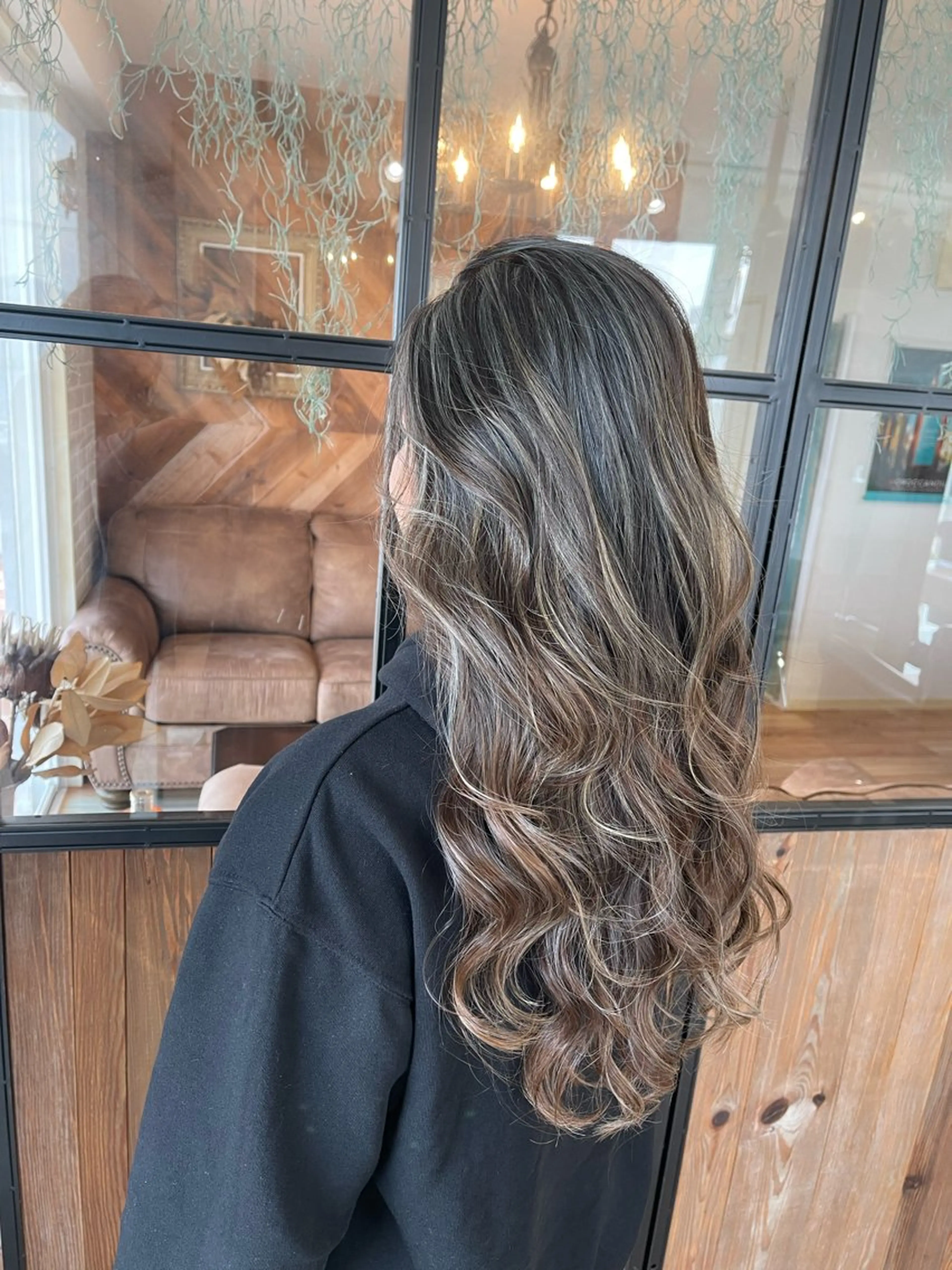 カラー デザインカラー LA BELLA所属・LA BELLA マリナのヘアスタイル