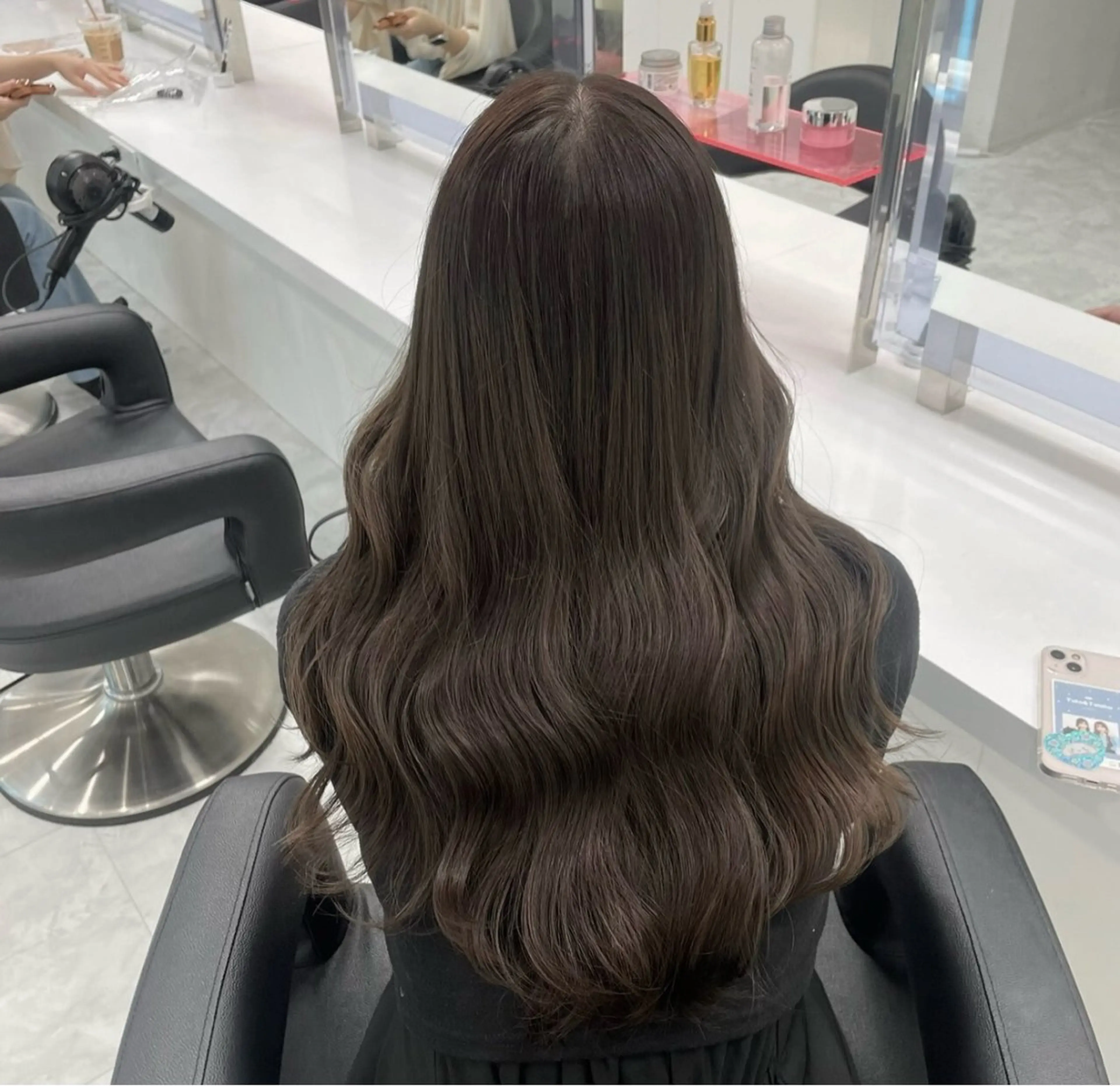 ロング カラー カット ヘアカラー トリートメント ヘアセット 🤍ベージュ/透明感 韓国ヘア/まりん🤍のヘアスタイル