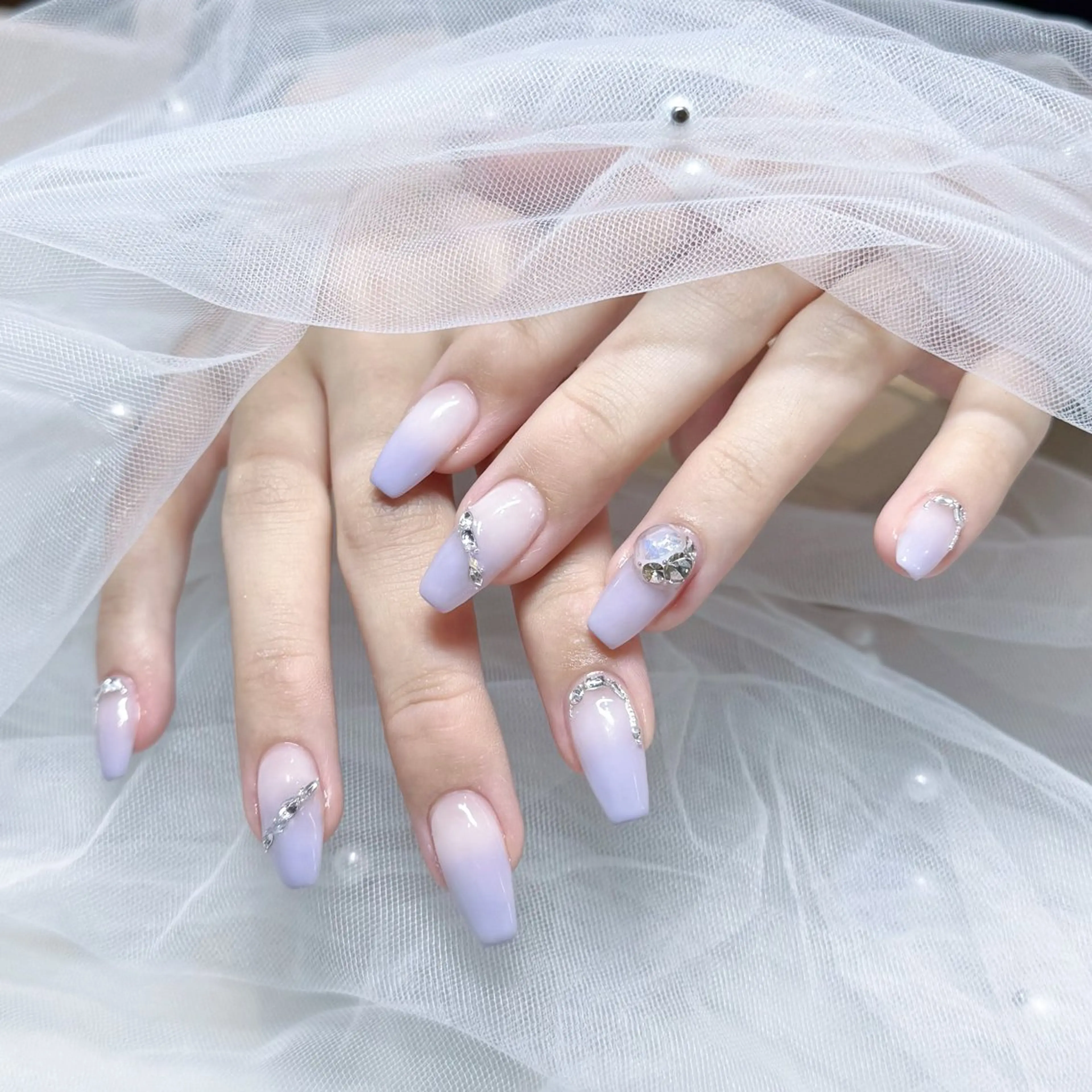 ネイル グラデーション パープル ハンドネイル éclat nail studio（She nail studio内）所属・韓国ワンホン éclat🩵飯山のネイルデザイン