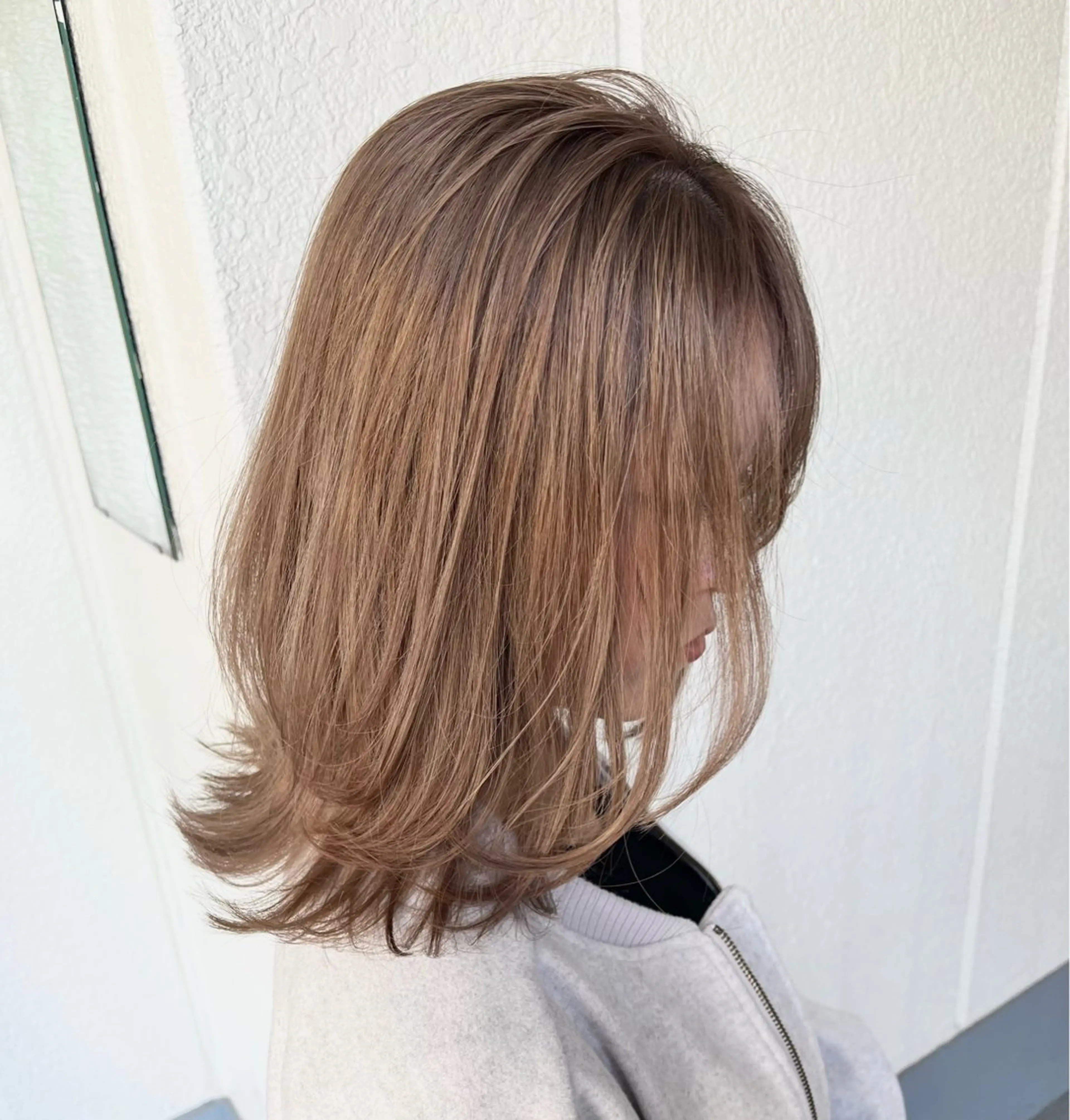 セミロング カラー ヘアカラー 池田 真衣のヘアスタイル