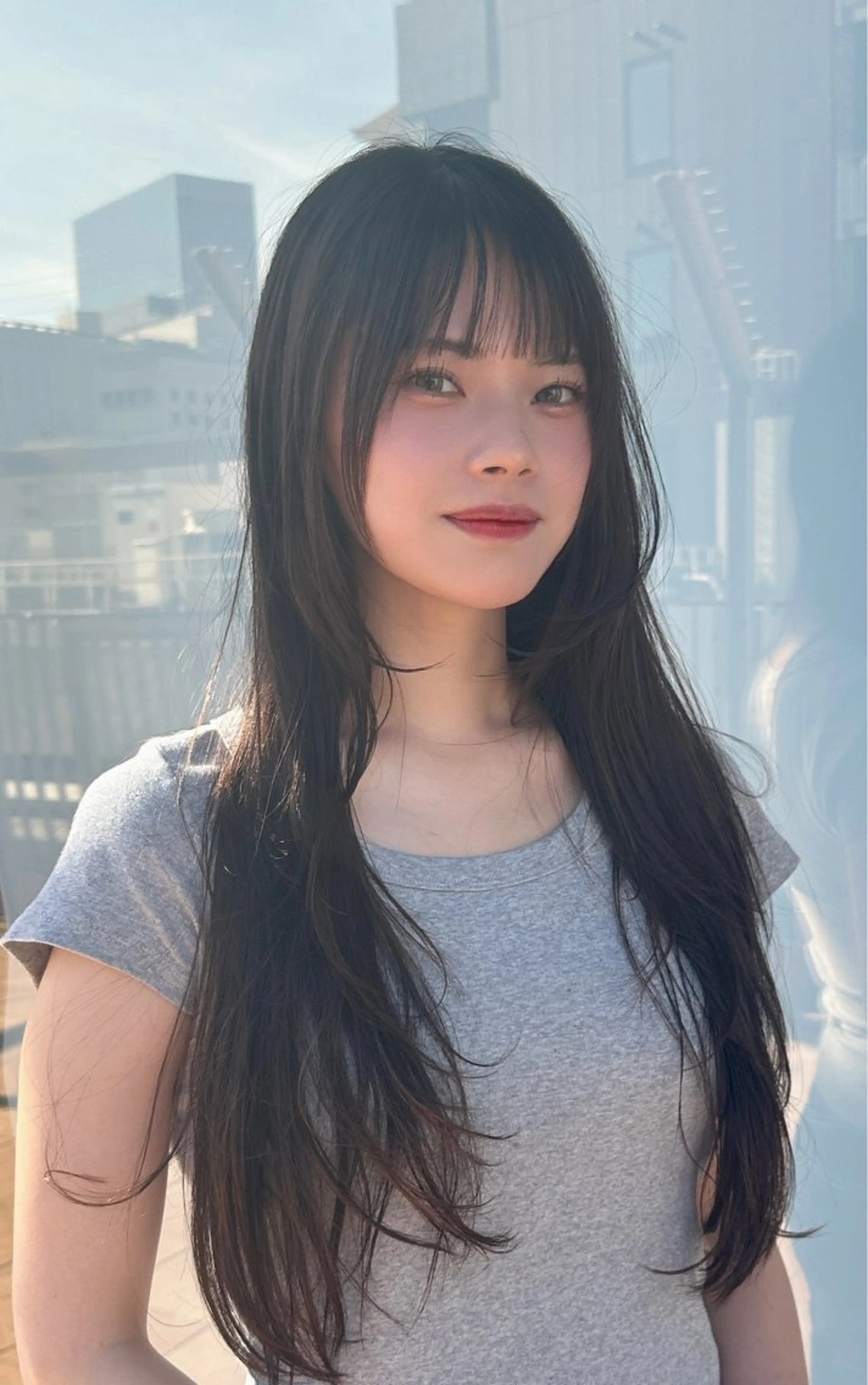 セミロング GO TODAY  NU茶屋町所属・顔まわりで第一印象を 良くする美容師のヘアスタイル