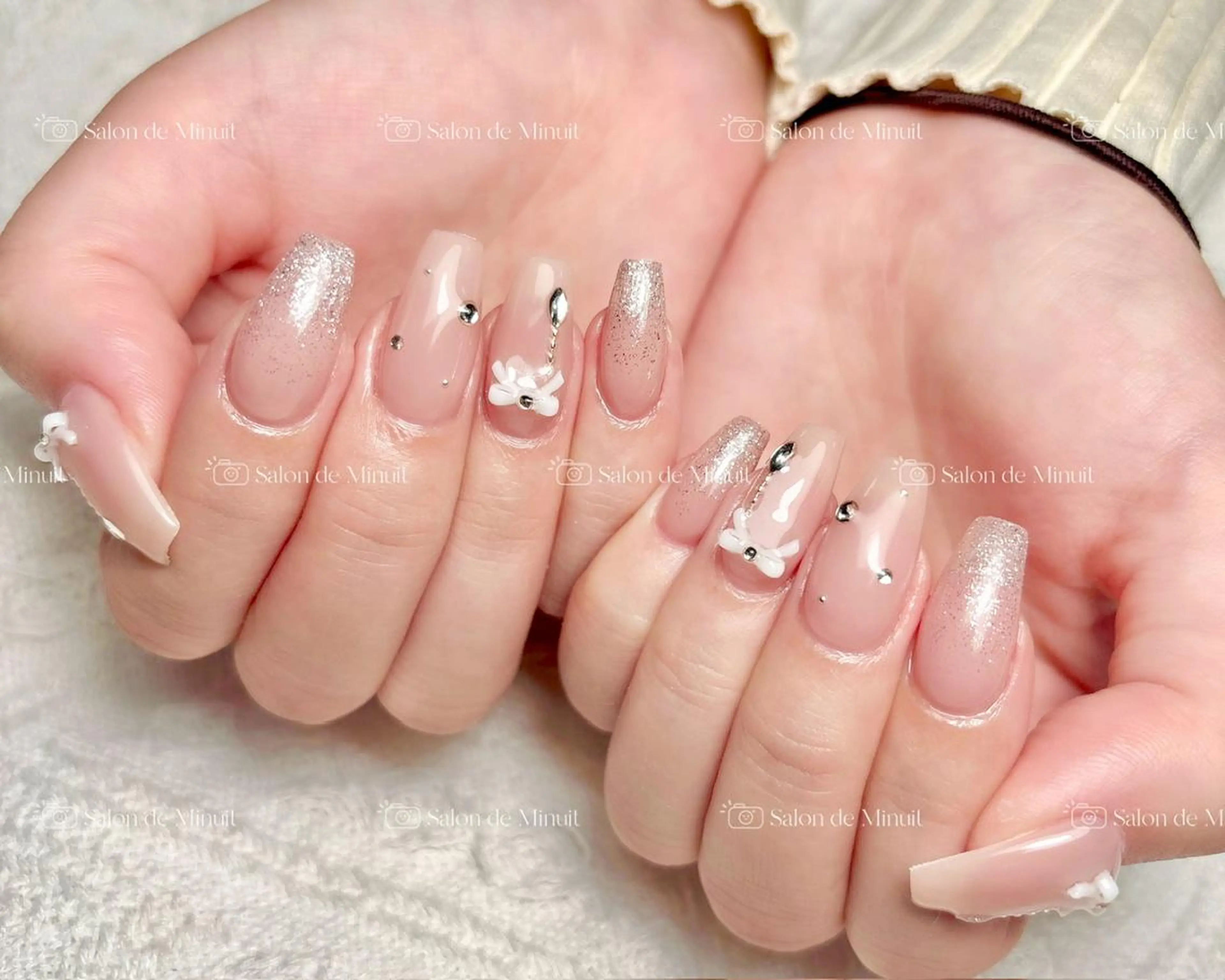 ネイル Salon de Minuit🦩のネイルデザイン