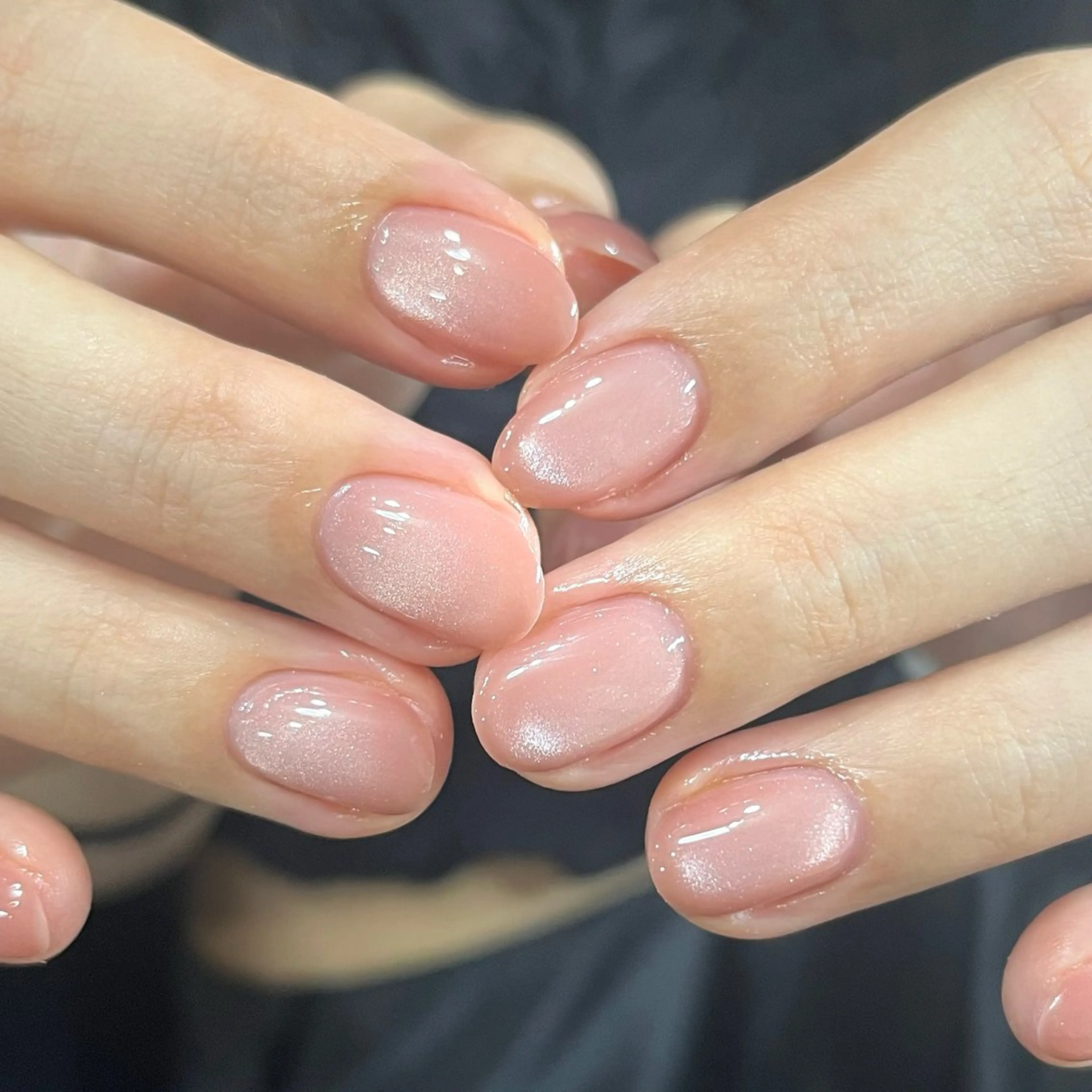 ネイル 氷ネイル・うるうるネイル マグネットネイル オフィスネイル ピンク シンプルネイル ハンドネイル ハンドケア 🎀NAIL🎀 AI🪄︎︎◝✩のネイルデザイン