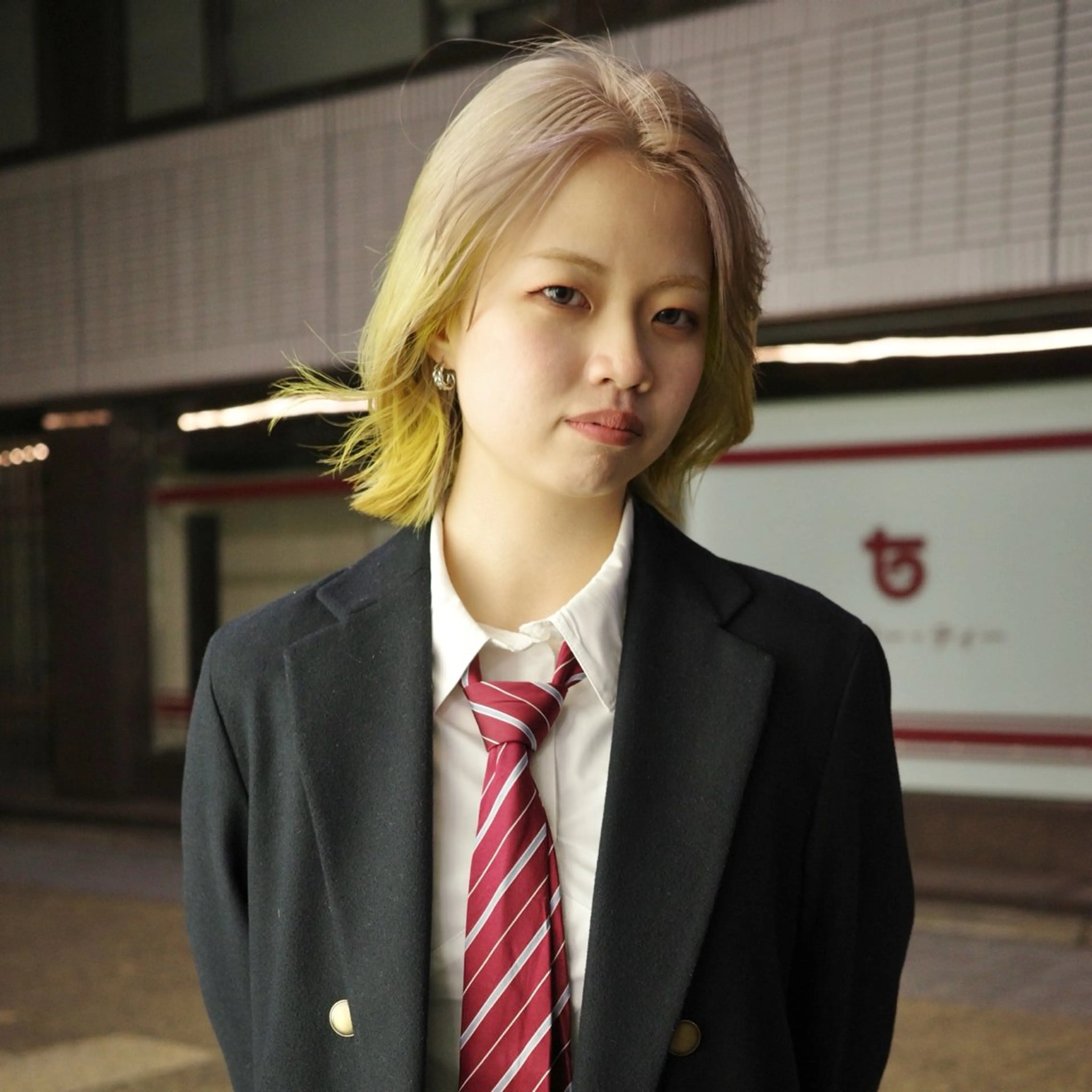 ショート カラー 梅田のブリーチ特化 美容師KAI🥰のヘアスタイル
