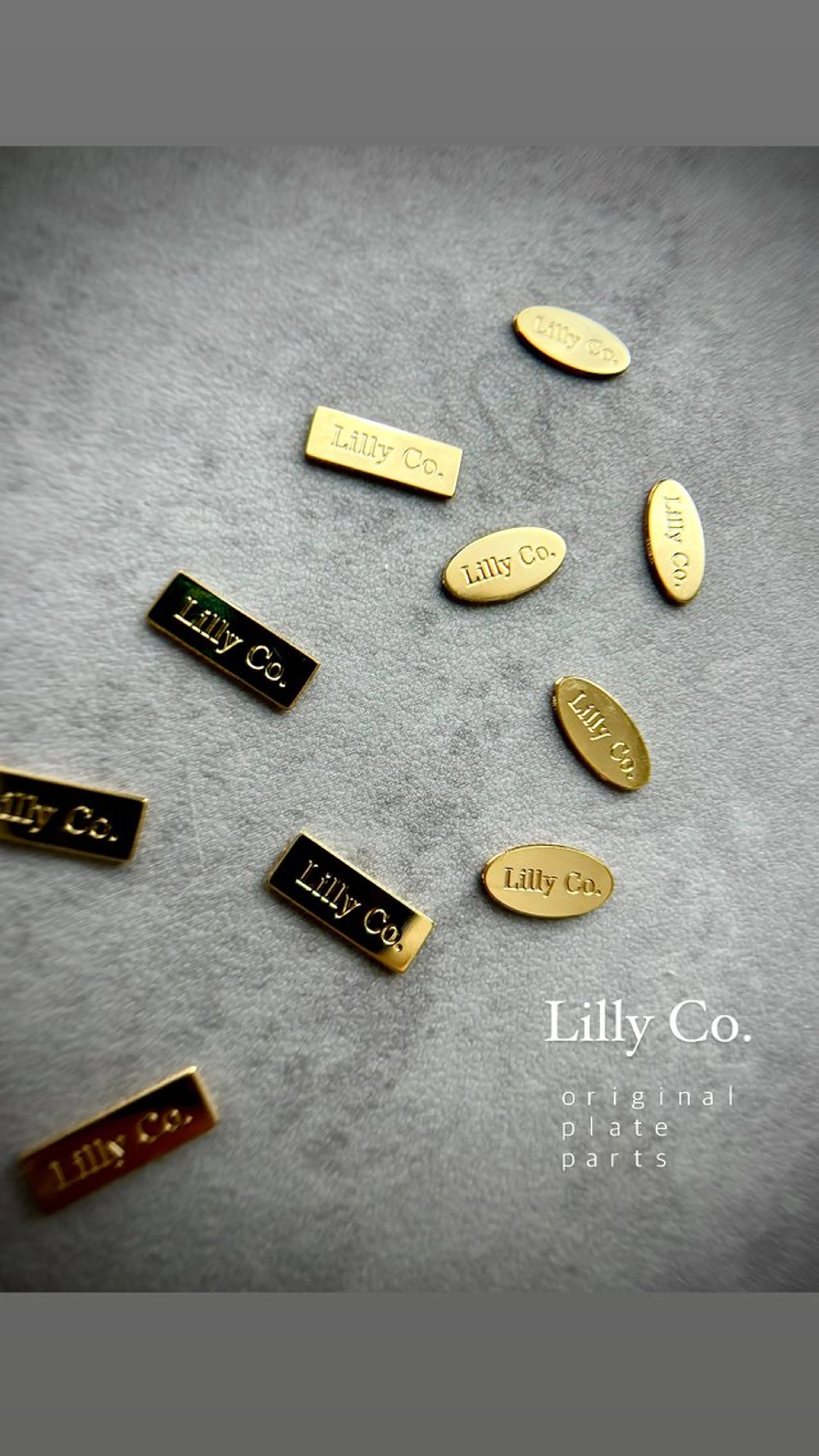 ネイル ゴールド Lilly Co.のネイルデザイン